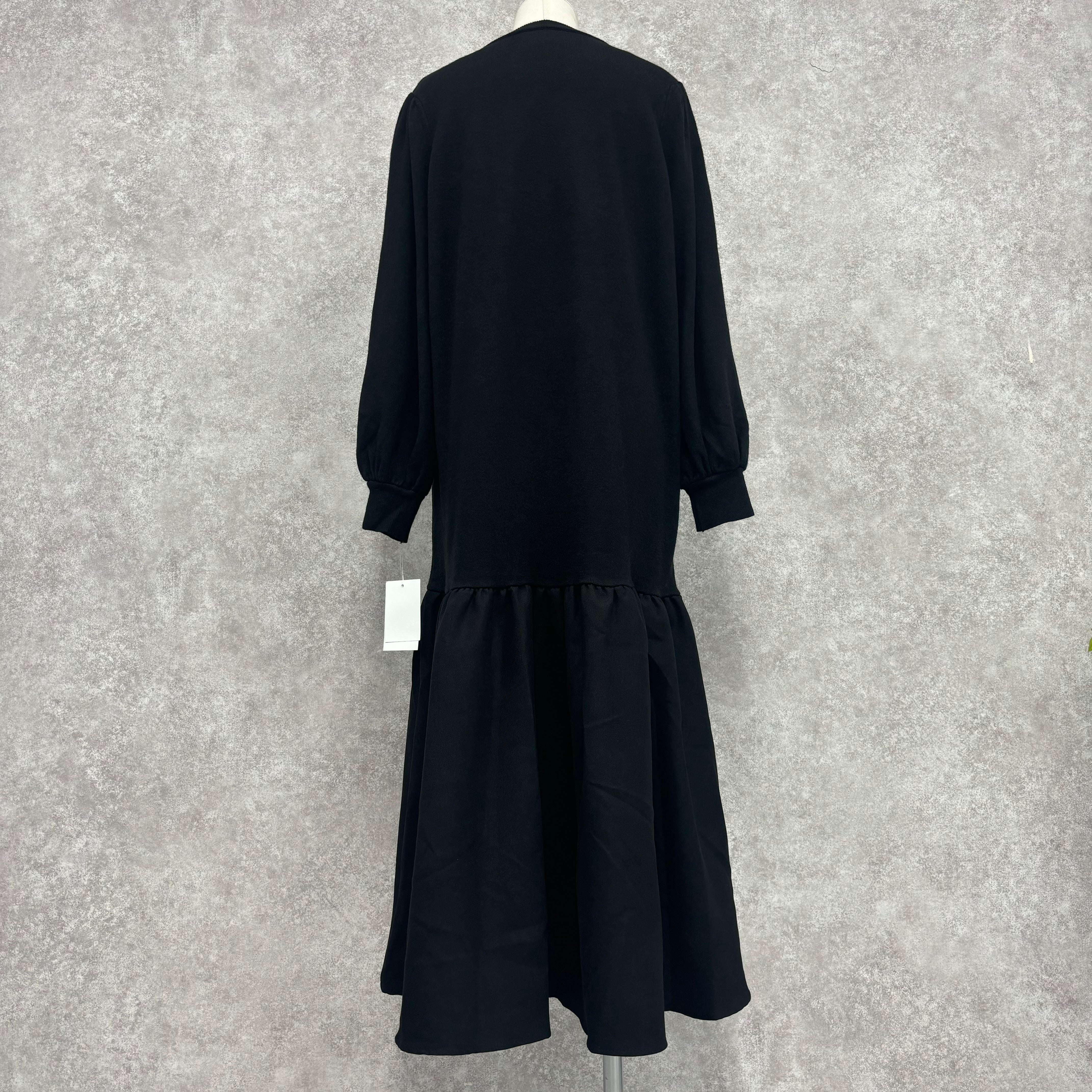 切り替えフリルワンピース ブラック ※10/29-11/4頃より順次配送予定