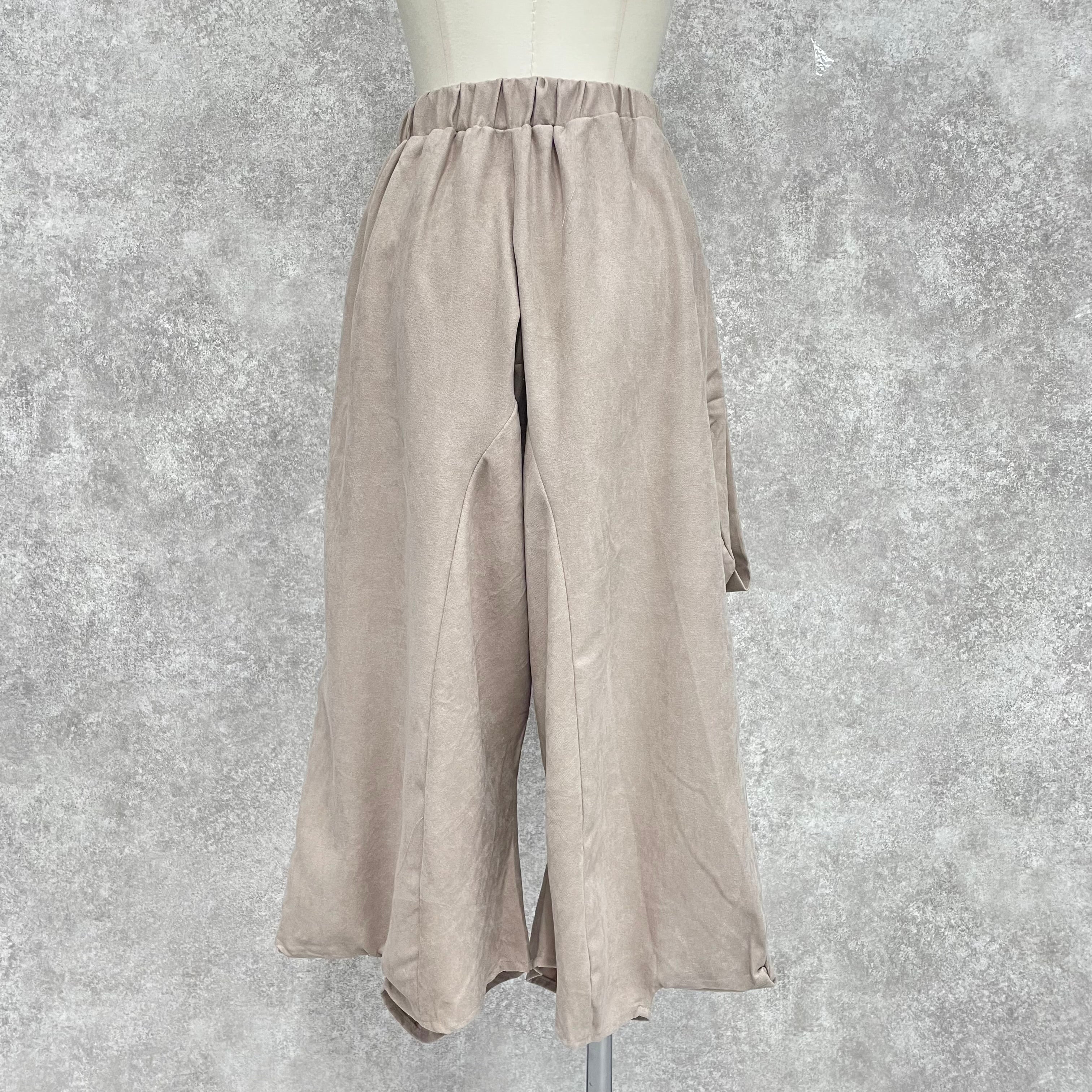 スウェード風サルエルパンツ ベージュ ※8/20-26頃より順次発送