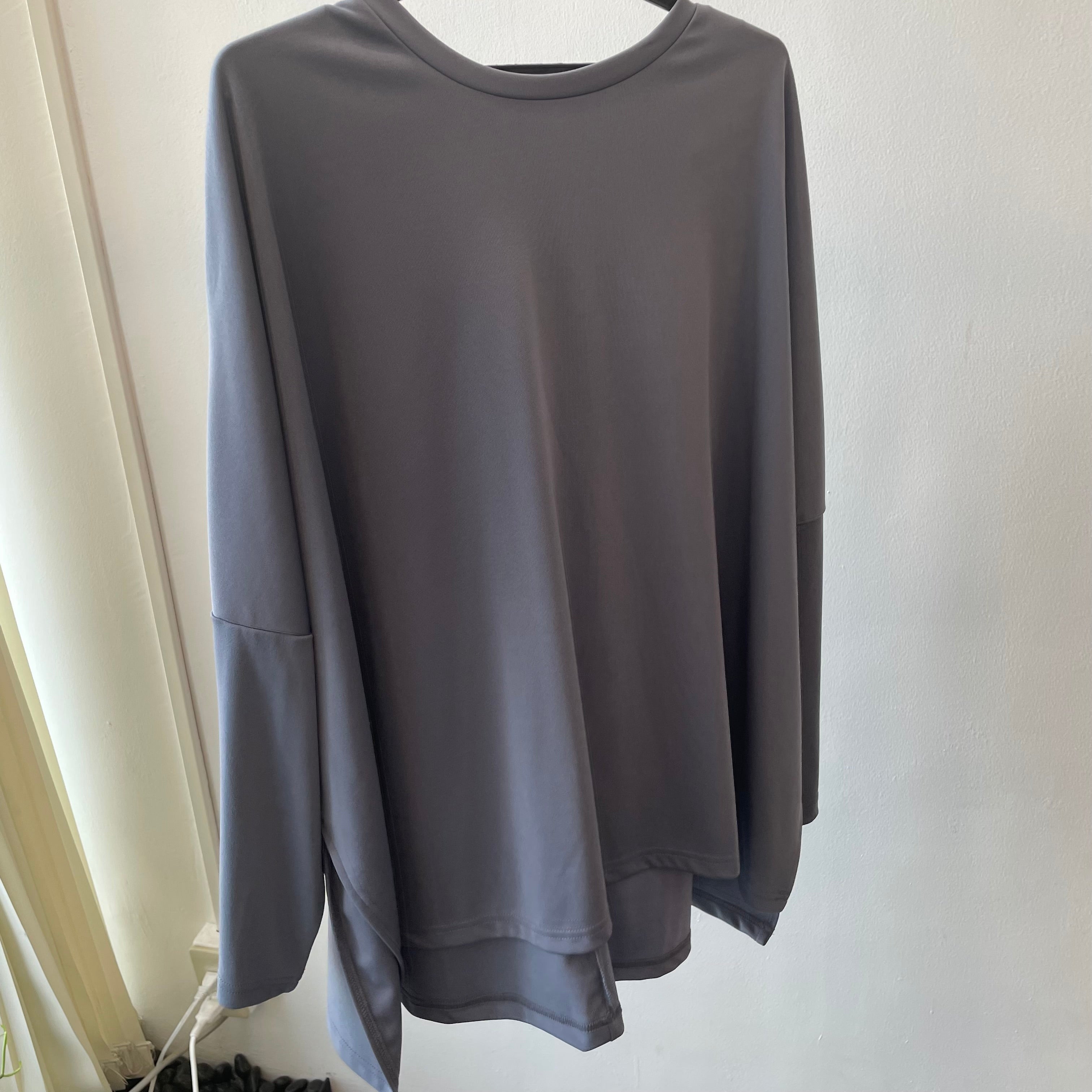 ドレープフレアートップ グレーサックス ※8/20〜8/26頃より順次発送予定