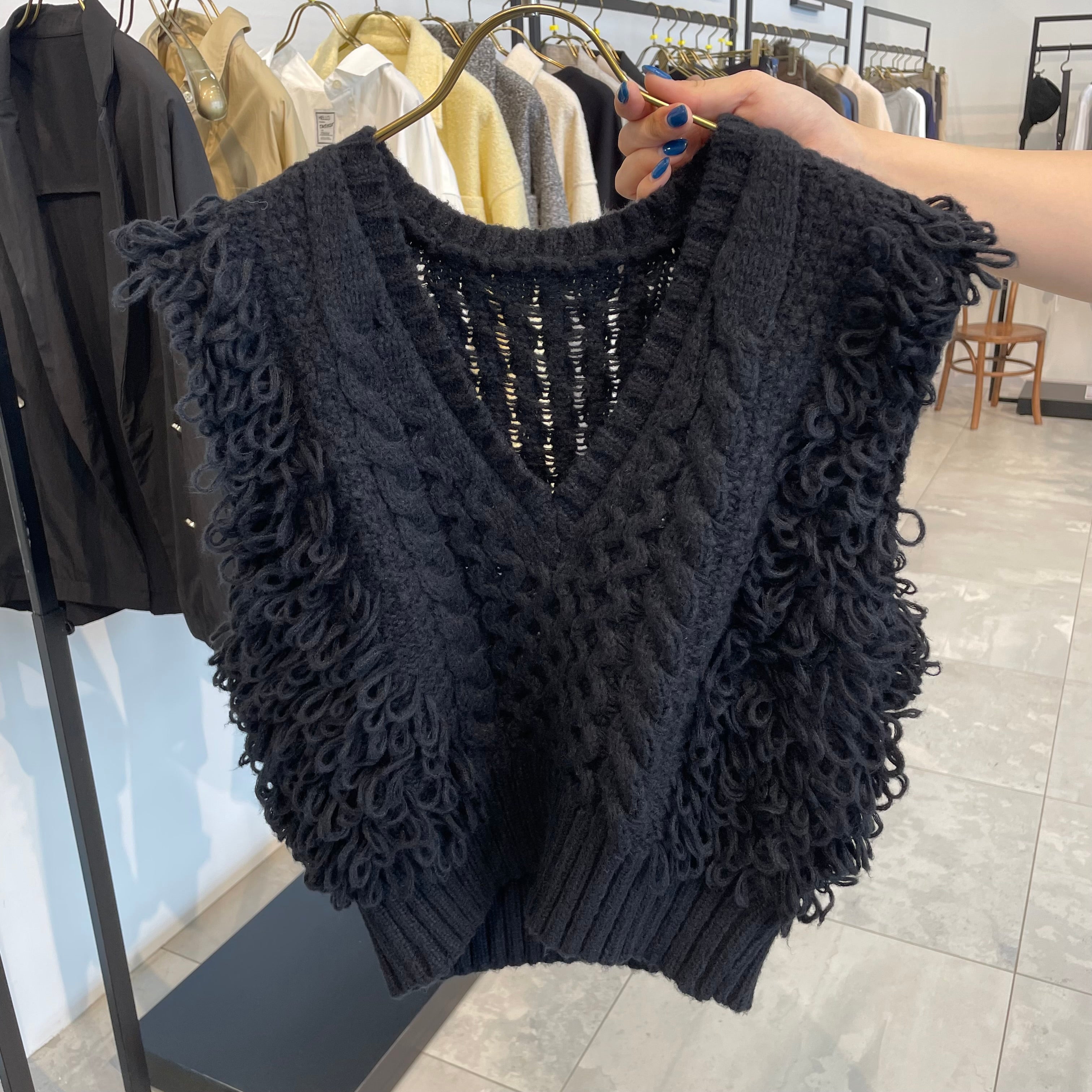 フリンジニットベスト ブラック ※11月中旬〜下旬頃より配送予定