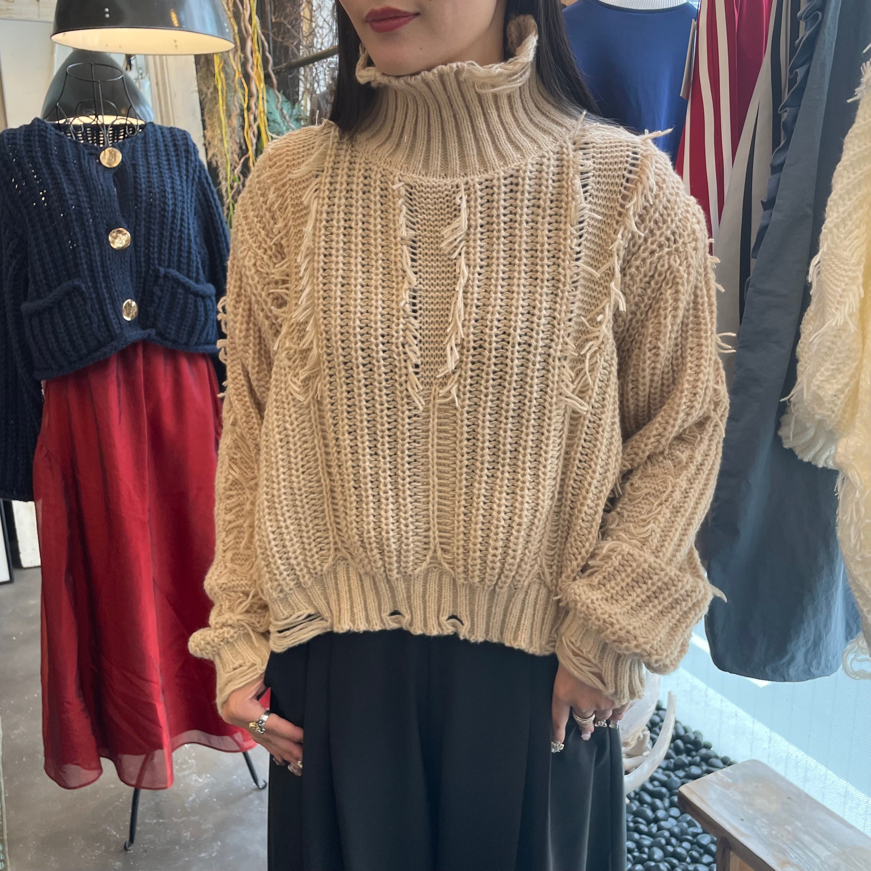 【terrace】ダメージフリンジニットPO -ベージュ- ※10/15-21より順次配送予定