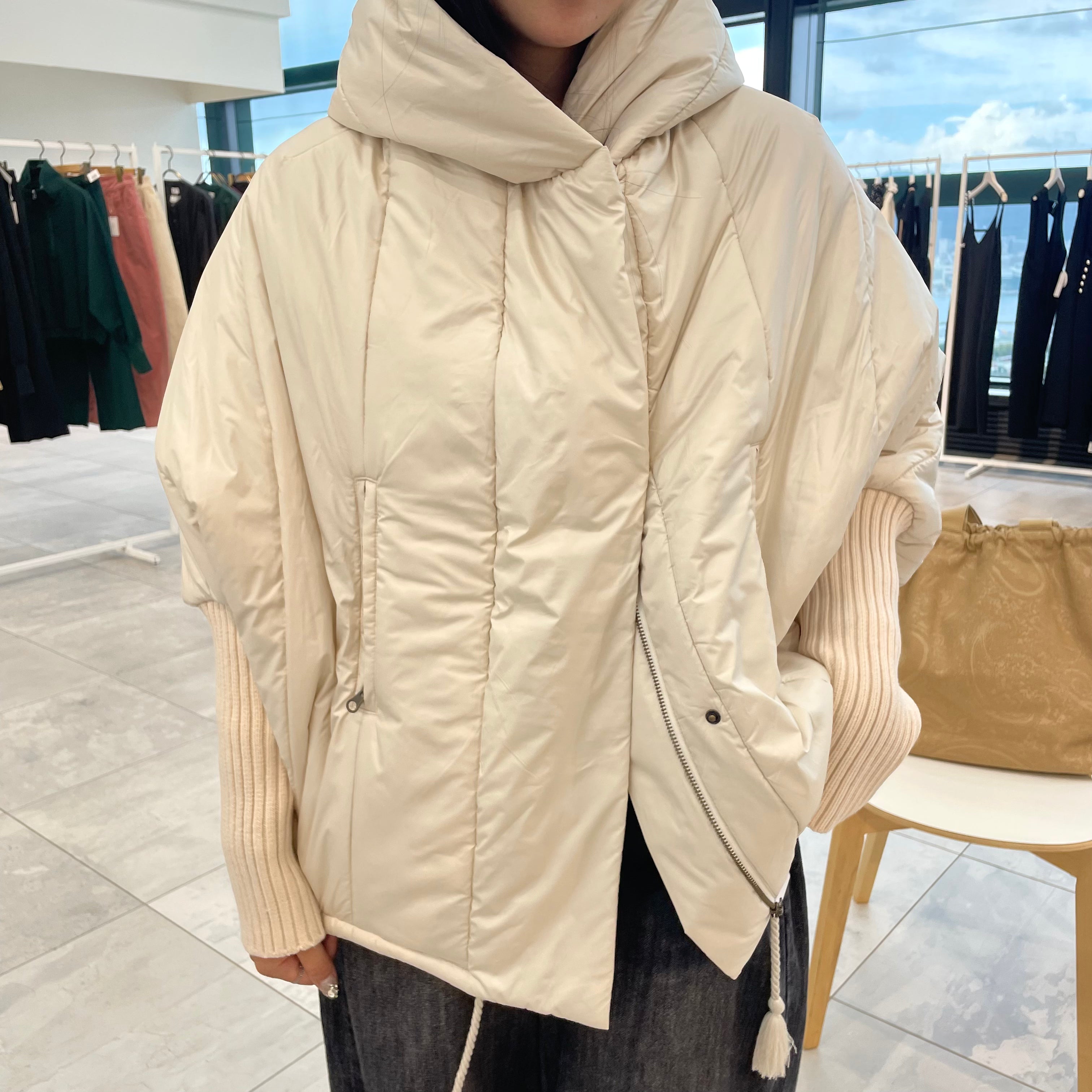 【IKITSUKE】IKI BALLON RIB(中綿ダウン) 050 ホワイト ※11月上旬〜中旬頃より配送予定