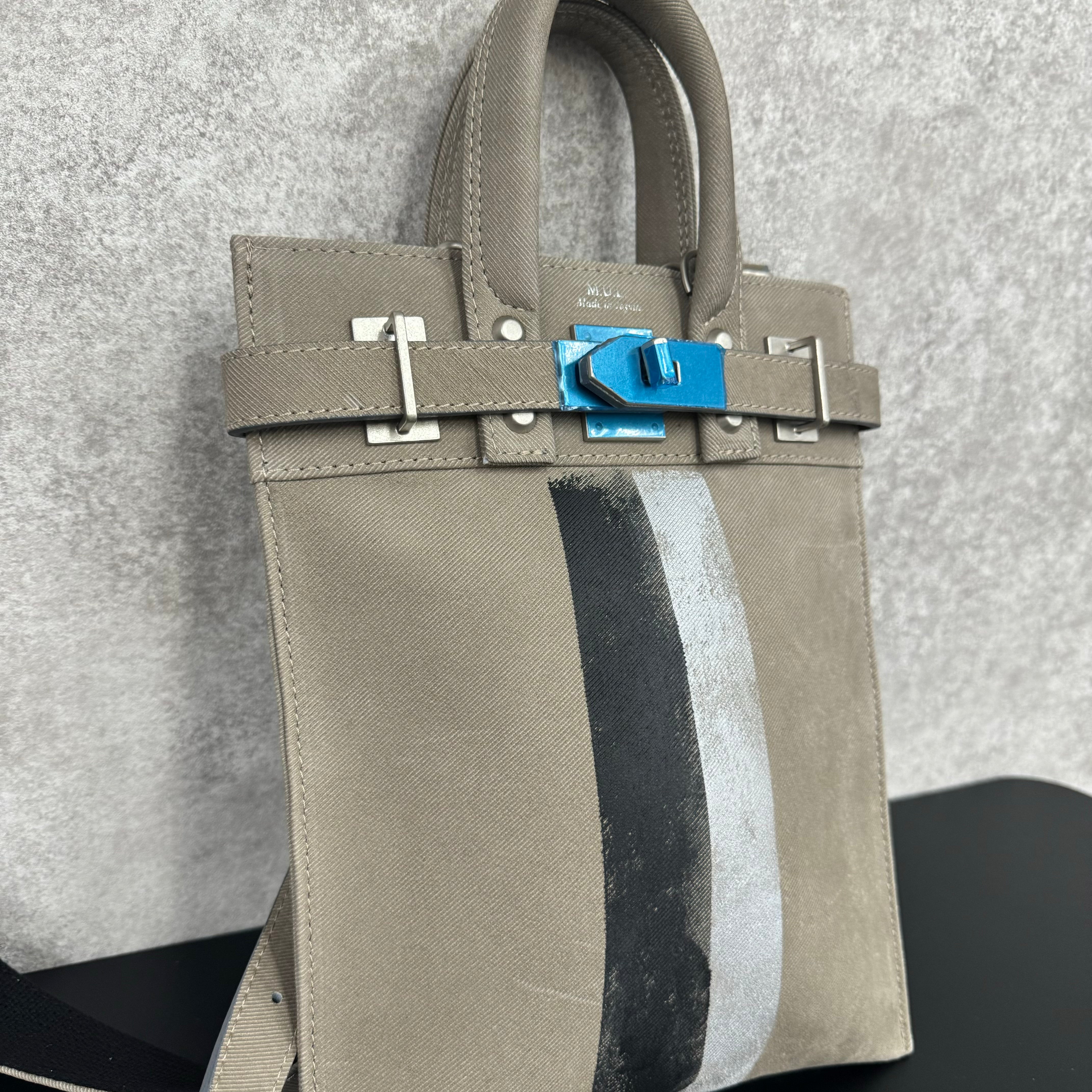 【M.U.L.】サコッシュSS  グレージュ デニムレザー ライン有り ※1週間前後で発送