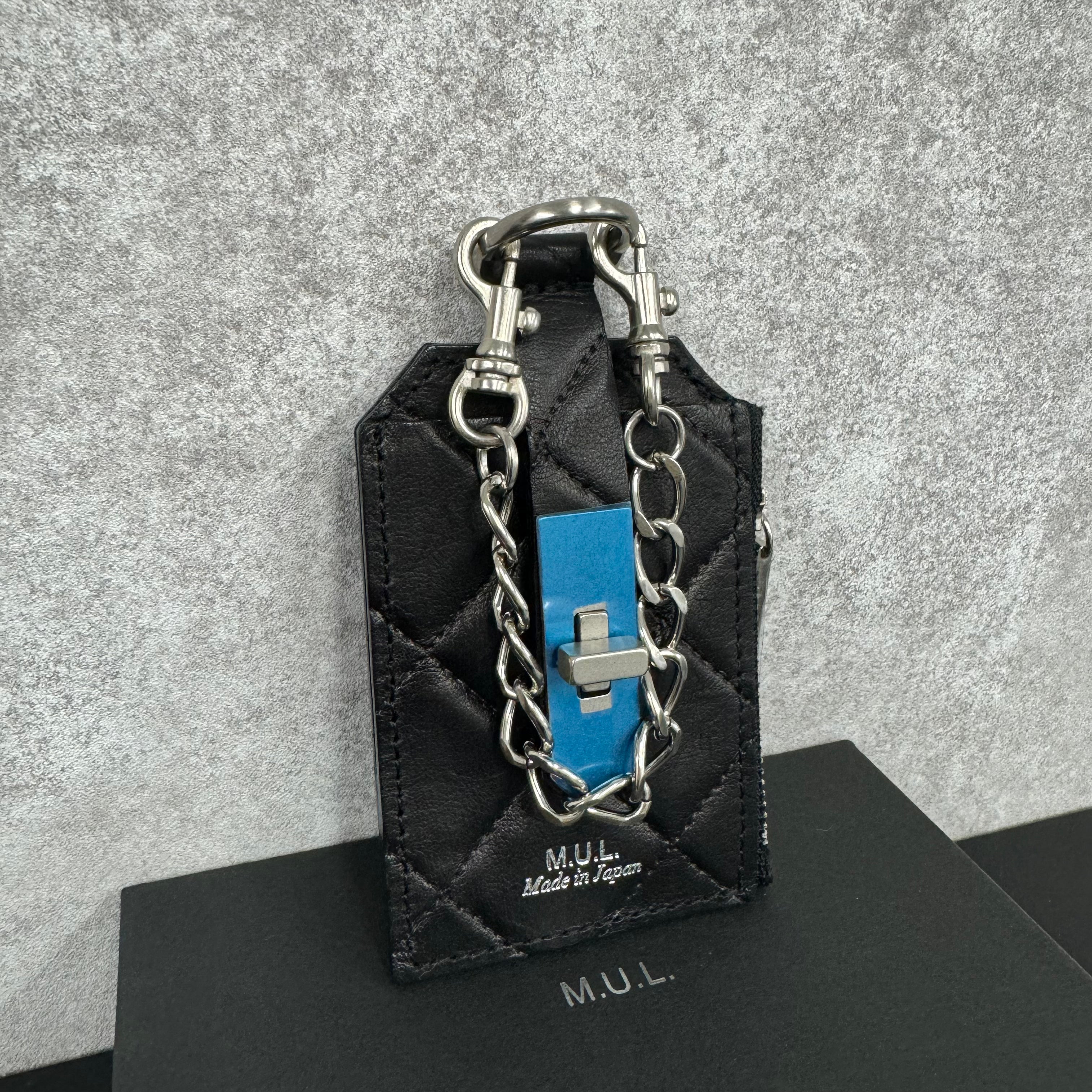 【M.U.L.】チェーンパスケース ブラック キルティング型押し  ※1週間前後で発送