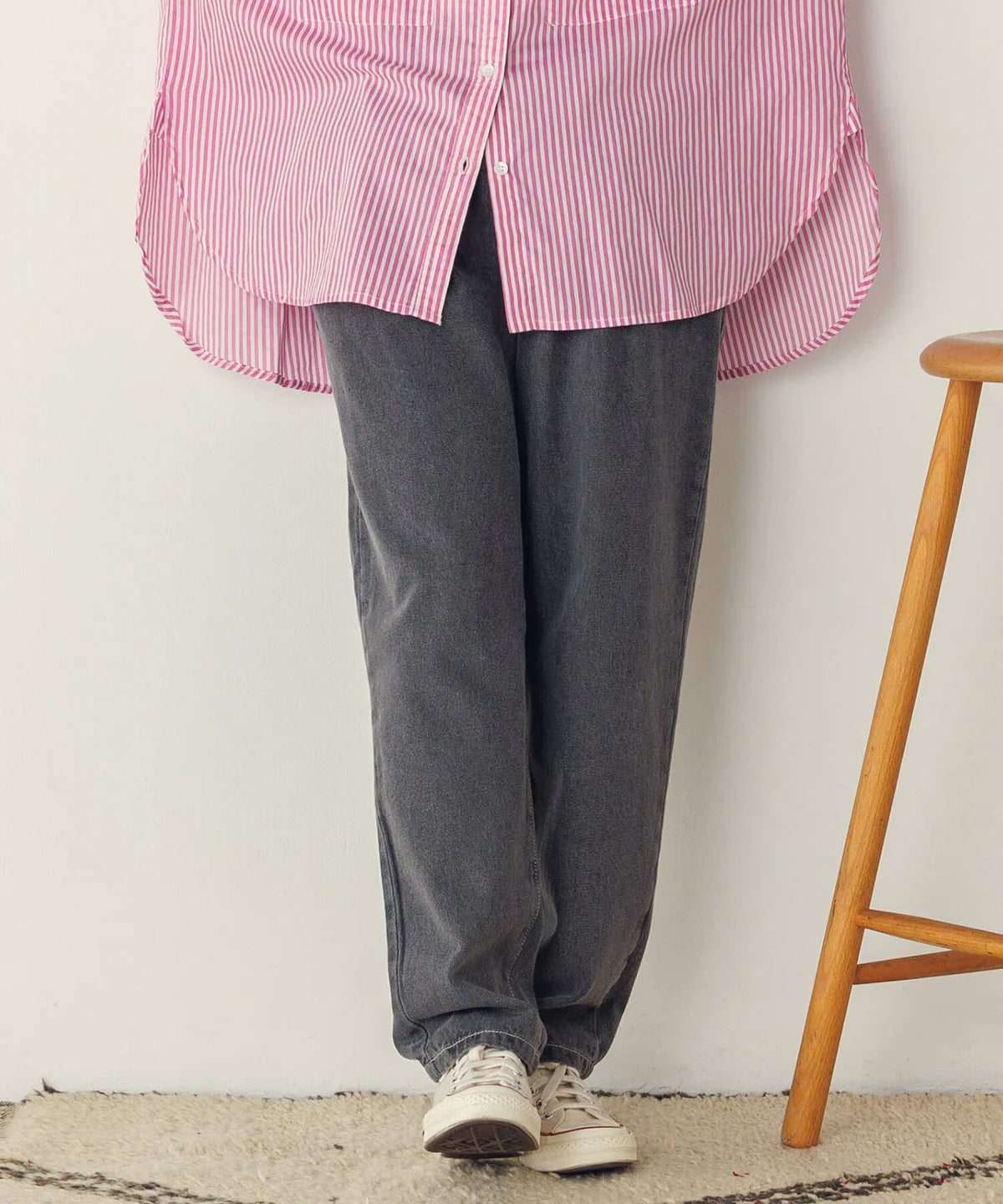 【hunch】デニムテーパードパンツ グレー ※8/27-9/2より順次配送予定