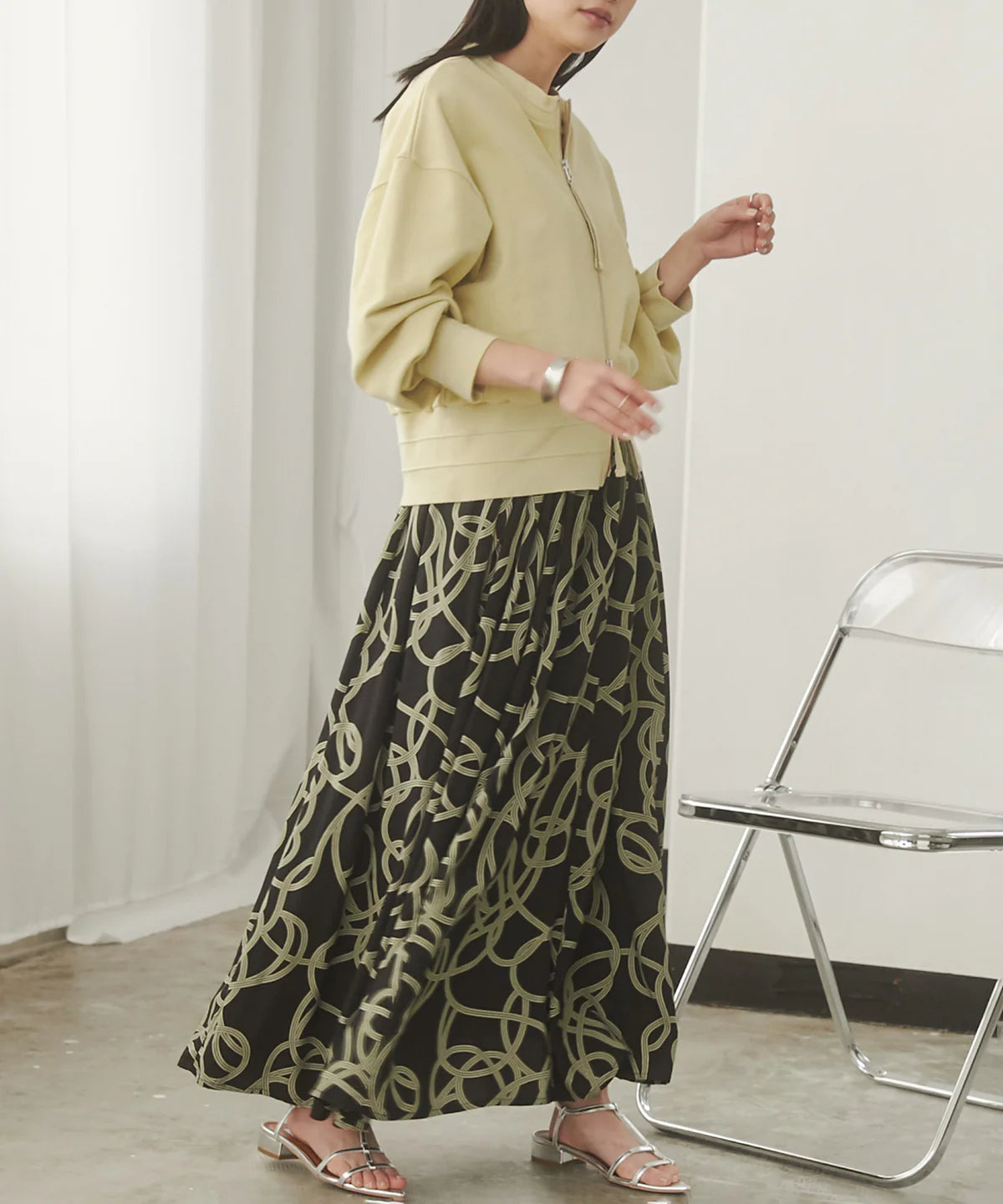 【hunch】ジオメ柄プリントフレアスカート  -グレー系- ※8/27-9/2より順次配送予定