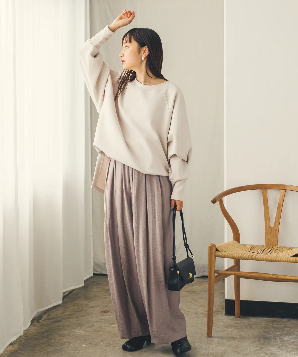 【hunch】ダンボールオーバードルマンスウェット  -グレイッシュベージュ- ※8/27-9/2より順次配送予定