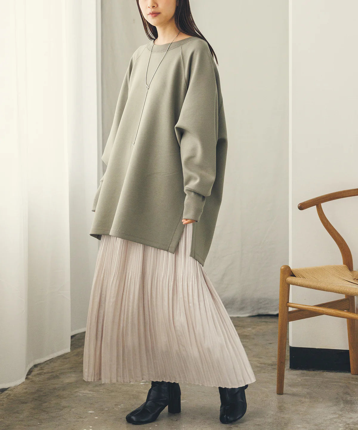 【hunch】ダンボールオーバードルマンスウェット  -カーキ- ※8/27-9/2より順次配送予定