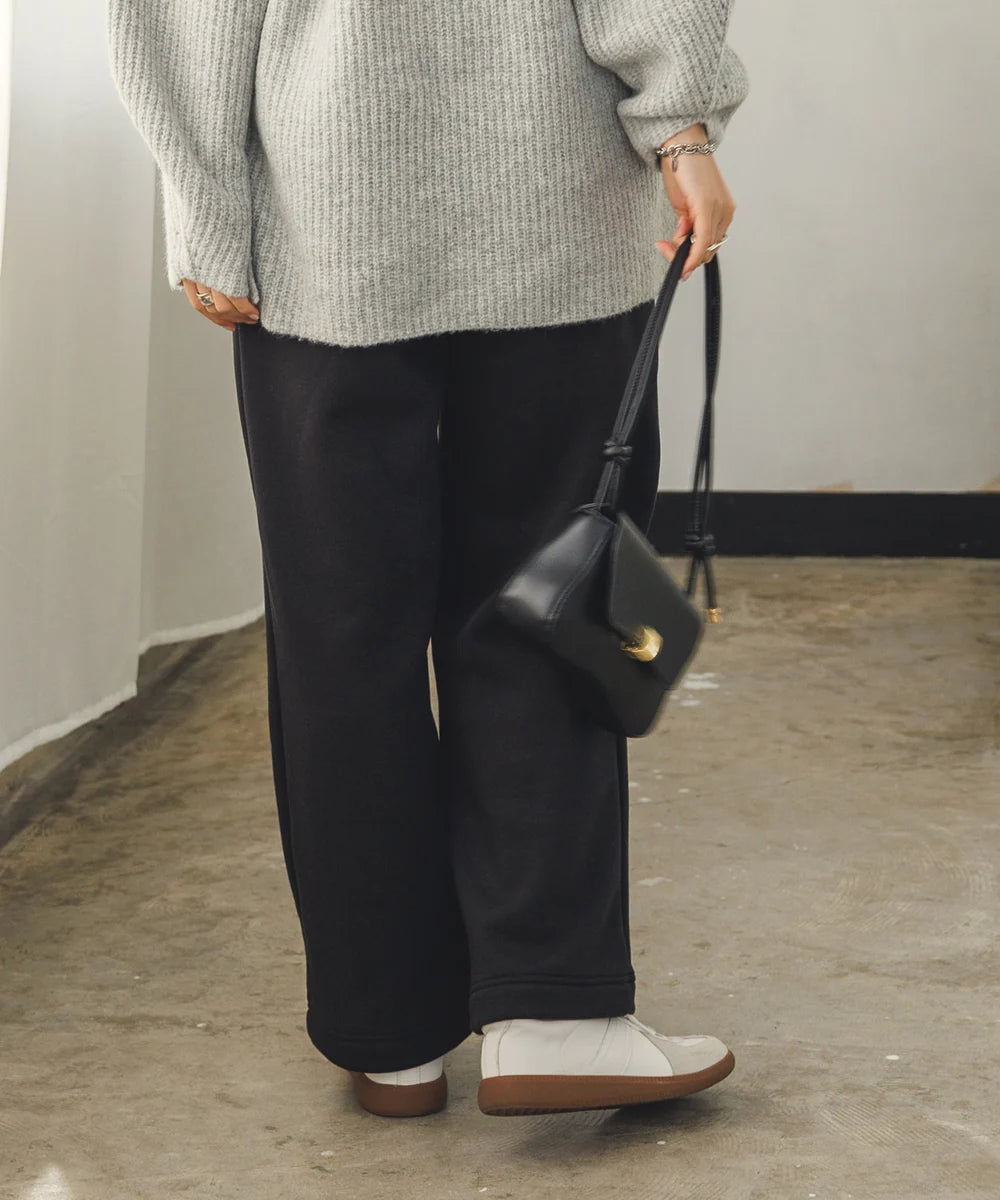 【WFS6716-07】裏シャギーストレートパンツ   -ブラック- ※12/24〜30頃より順次配送予定