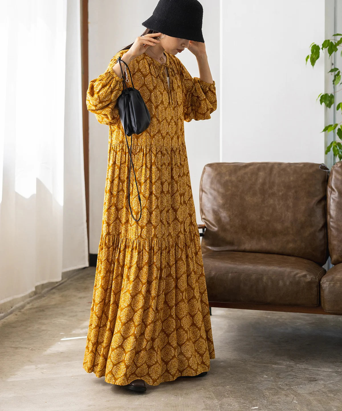 【hunch】レーヨン プリント ティアードワンピース  -ベージュ- ※8/27-9/2より順次配送予定