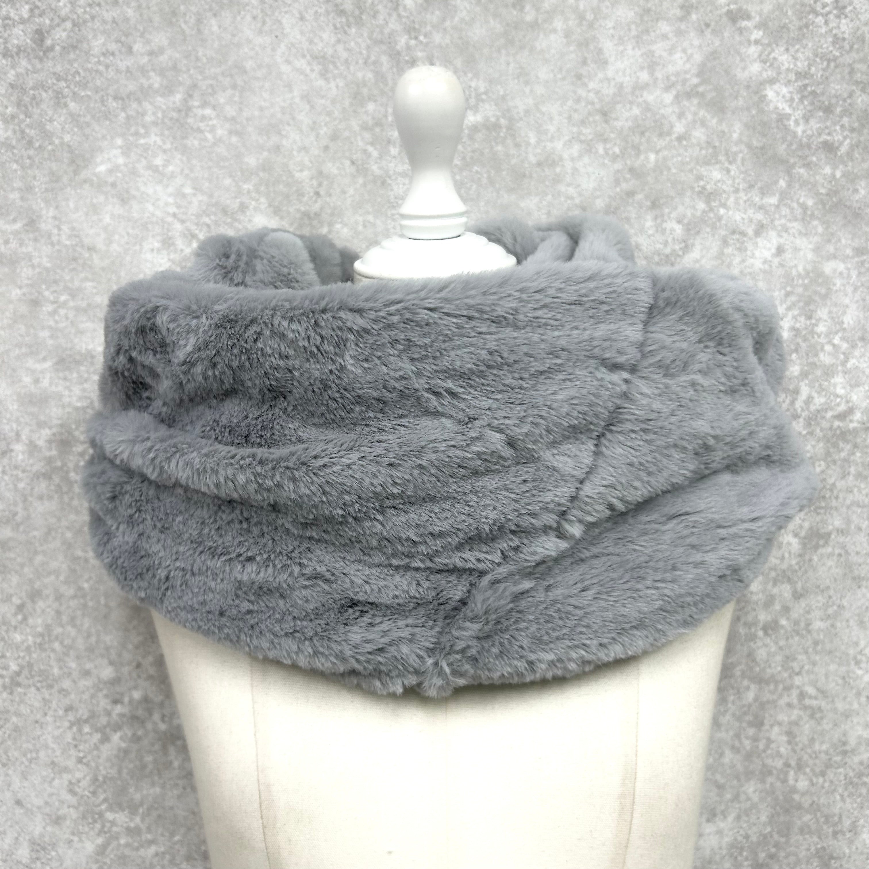 ふわふわスヌード　-グレー-  ※10/22〜28より順次配送予定