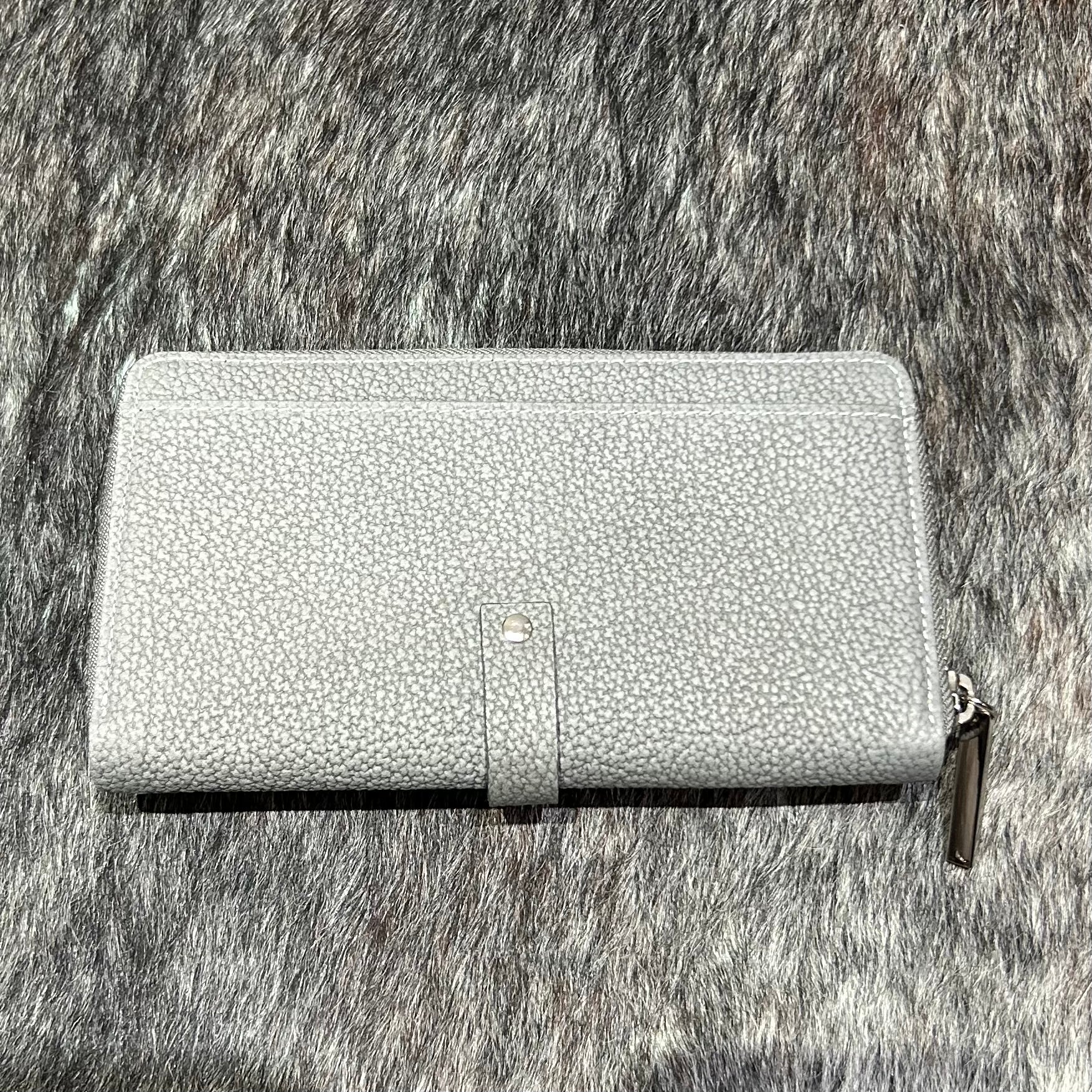 ⚠️予約【M.U.L.】 ラウンドロングウォレット　-アイスグレー-　※R7. 6月末納品予定