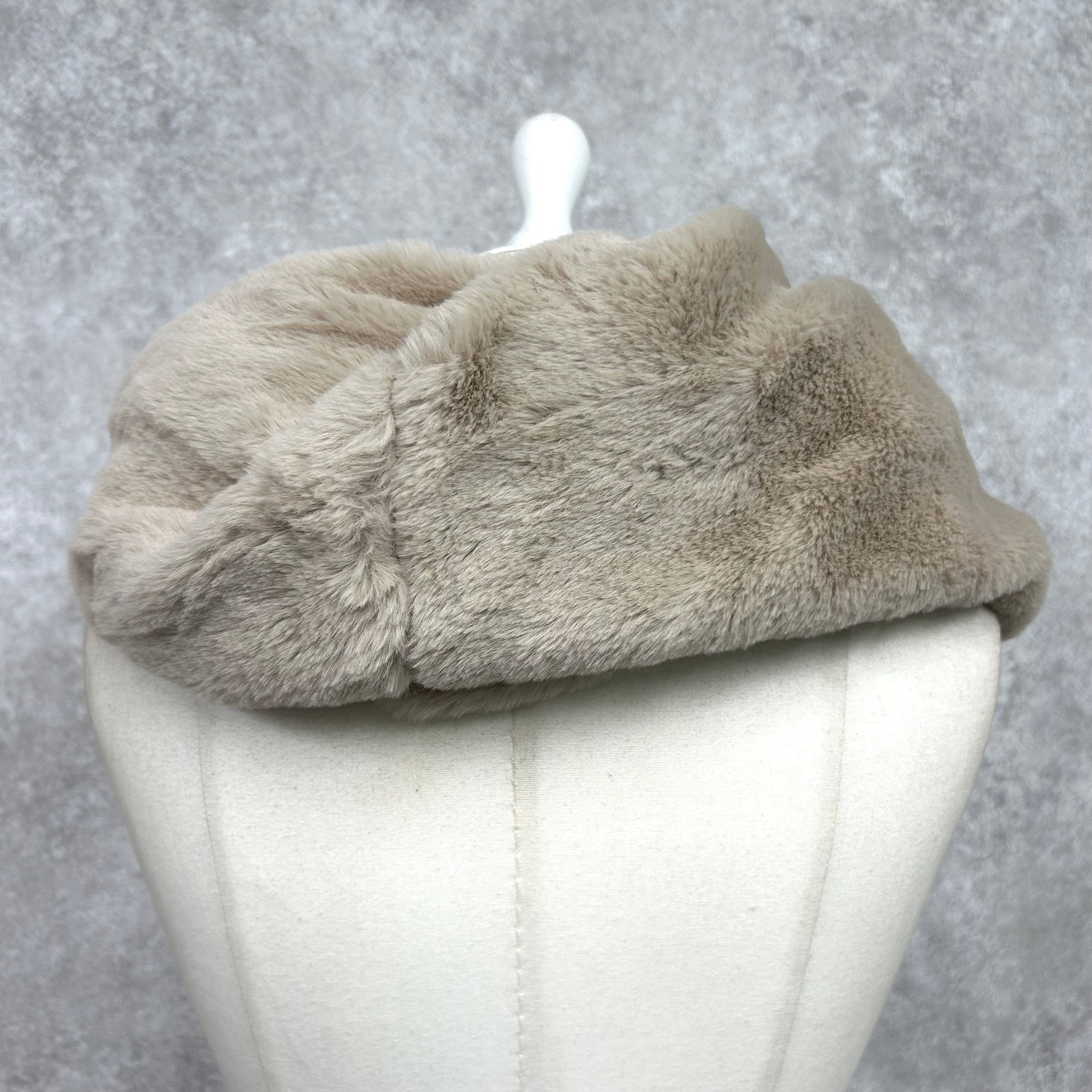 ふわふわスヌード　-ベージュ-  ※10/22〜28より順次配送予定