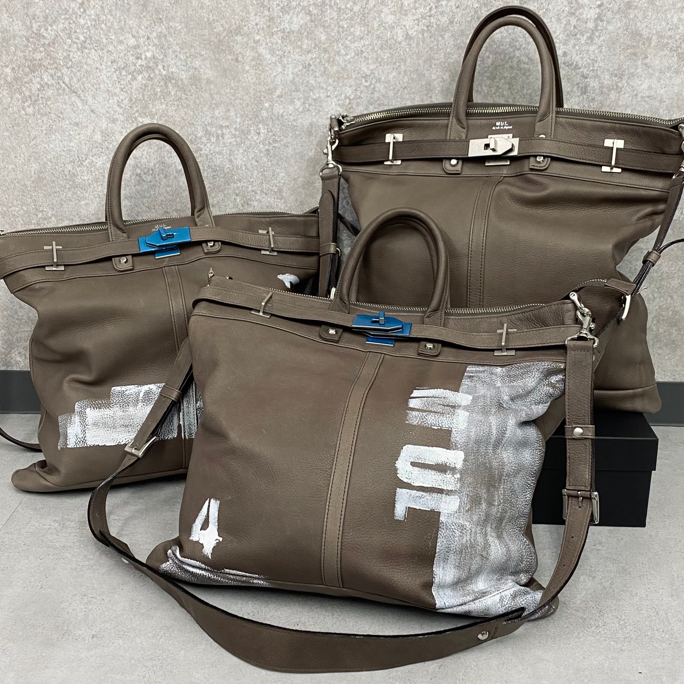 【MUL068-2】ヘルメットM オークダーク マットシルバー ロゴペイントあり(31)　※10/29〜11/2より順次配送