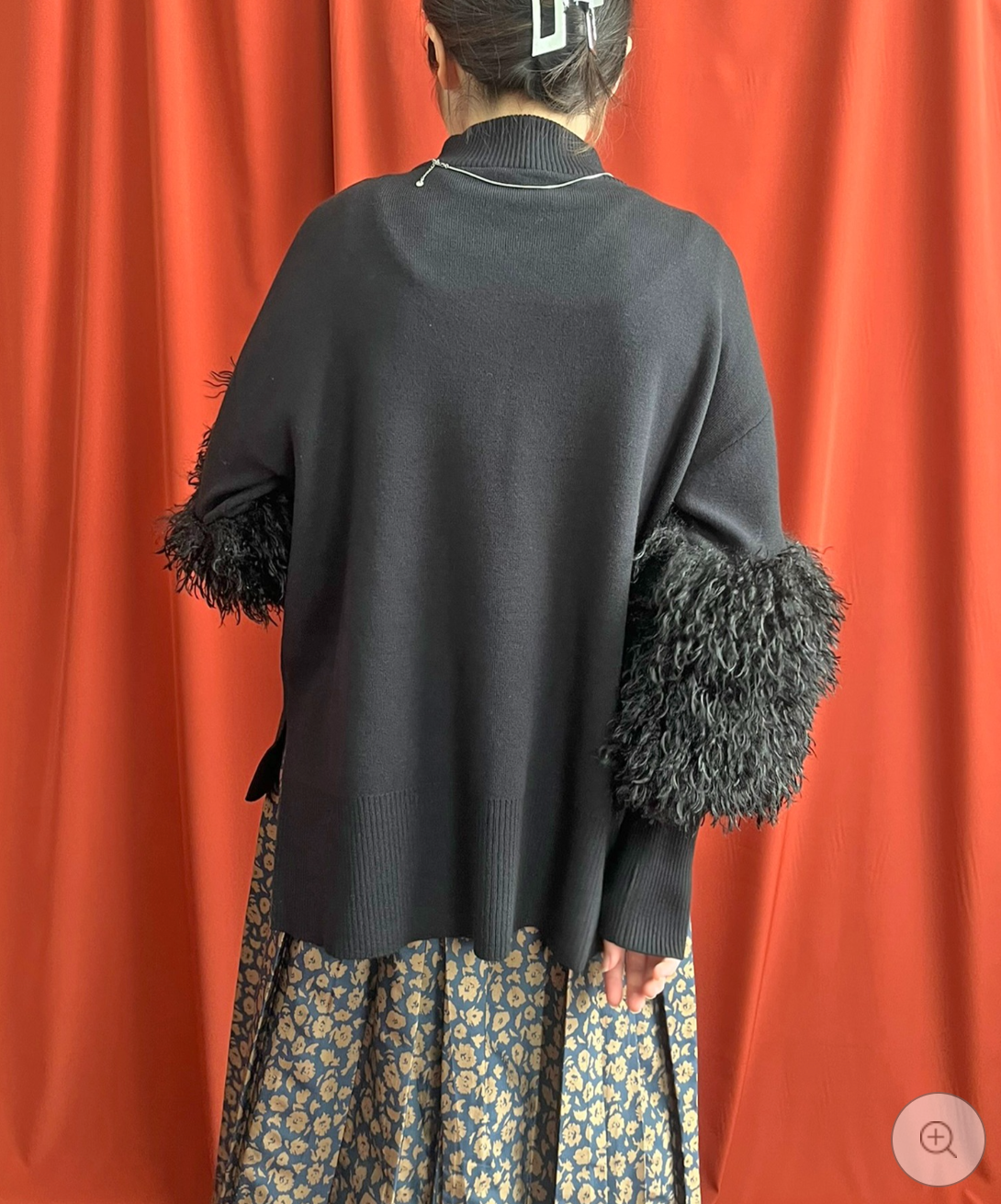 【LHELBIE】ファースリーブニットトップス  -ブラック-　※10/22-28頃より順次配送予定