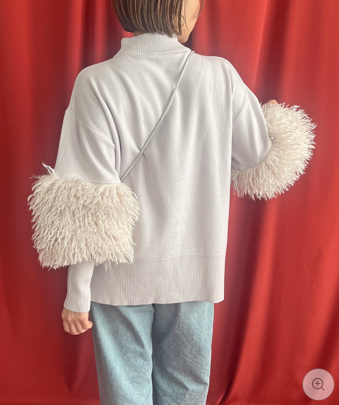 【LHELBIE】ファースリーブニットトップス  -ライトグレー-　※10/22-28頃より順次配送予定