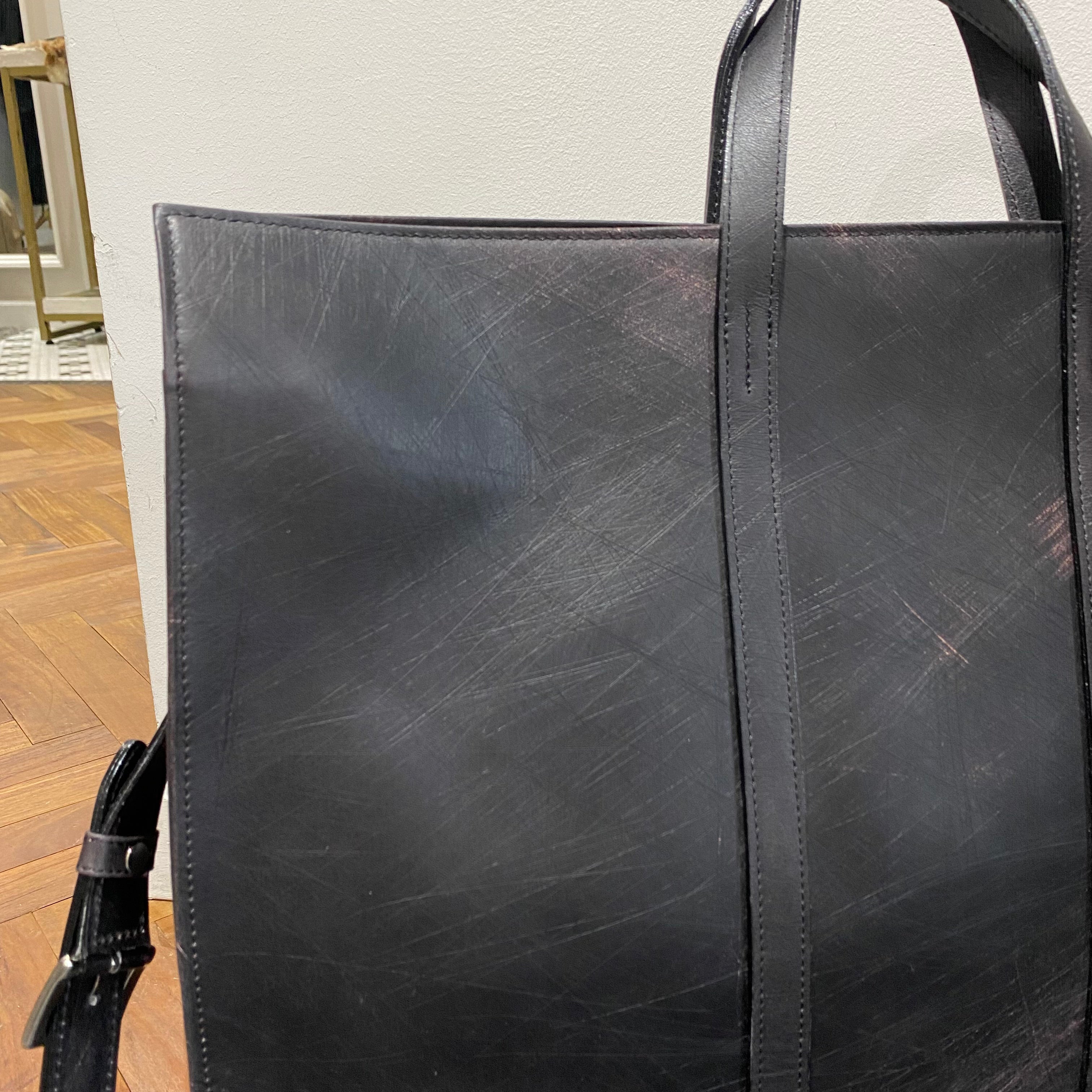 ⚠️予約【M.U.L.】スクエアトート スクラッチ型押し -vintage ブラック-　※R7. 6月末納品予定