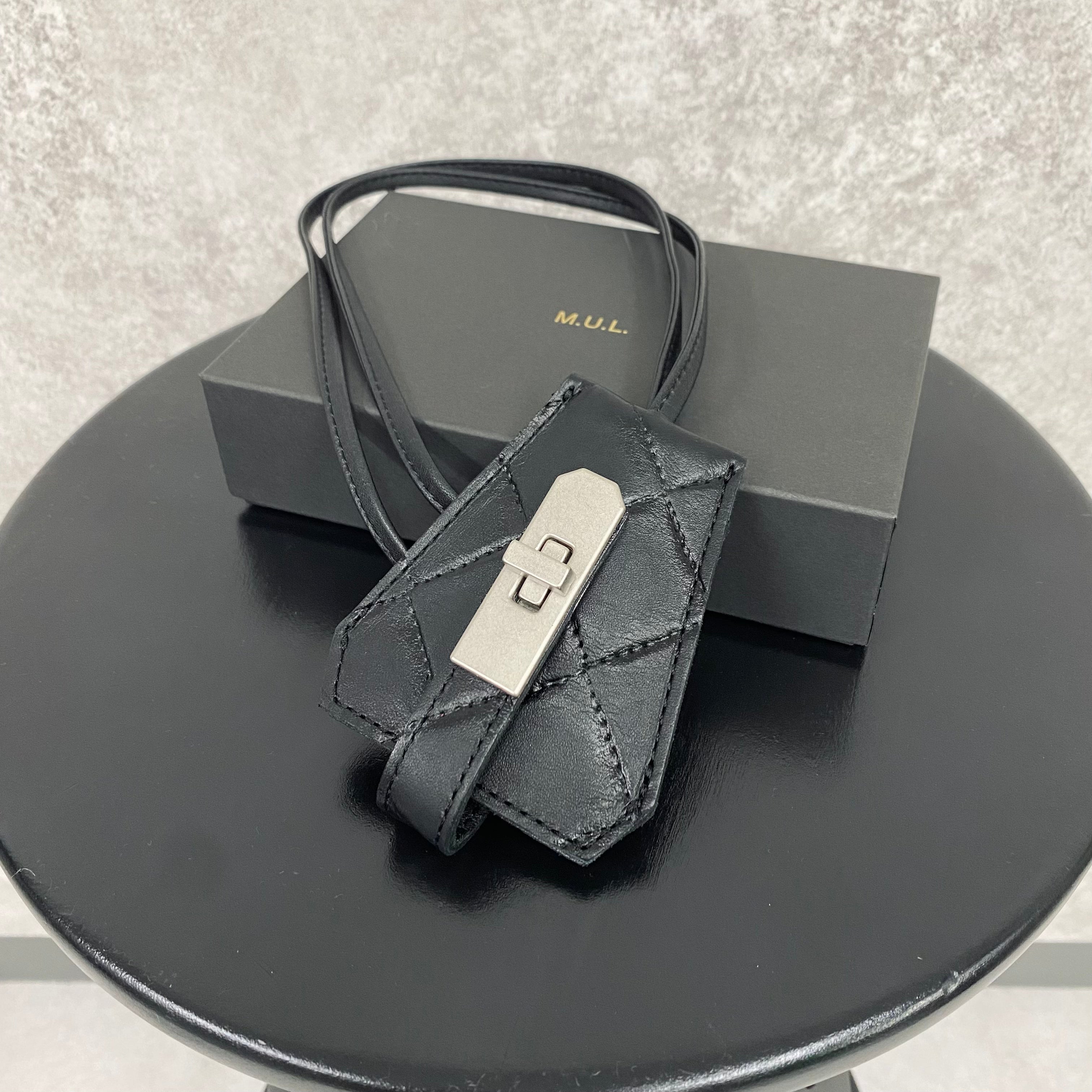 【MUL097】レザーキーネックレス キルティング型押し　-ブラック-　ラインなし　※7/2〜7/12より事務所から順次発送予定