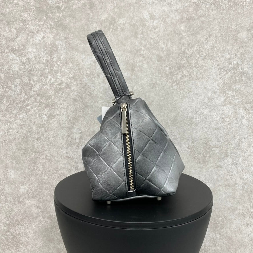 【MUL094】ドロップ2way S オイルレザーキルティング(ブラック) 表面シルバー加工　※10/29〜11/2より弊社事務所から順次発送