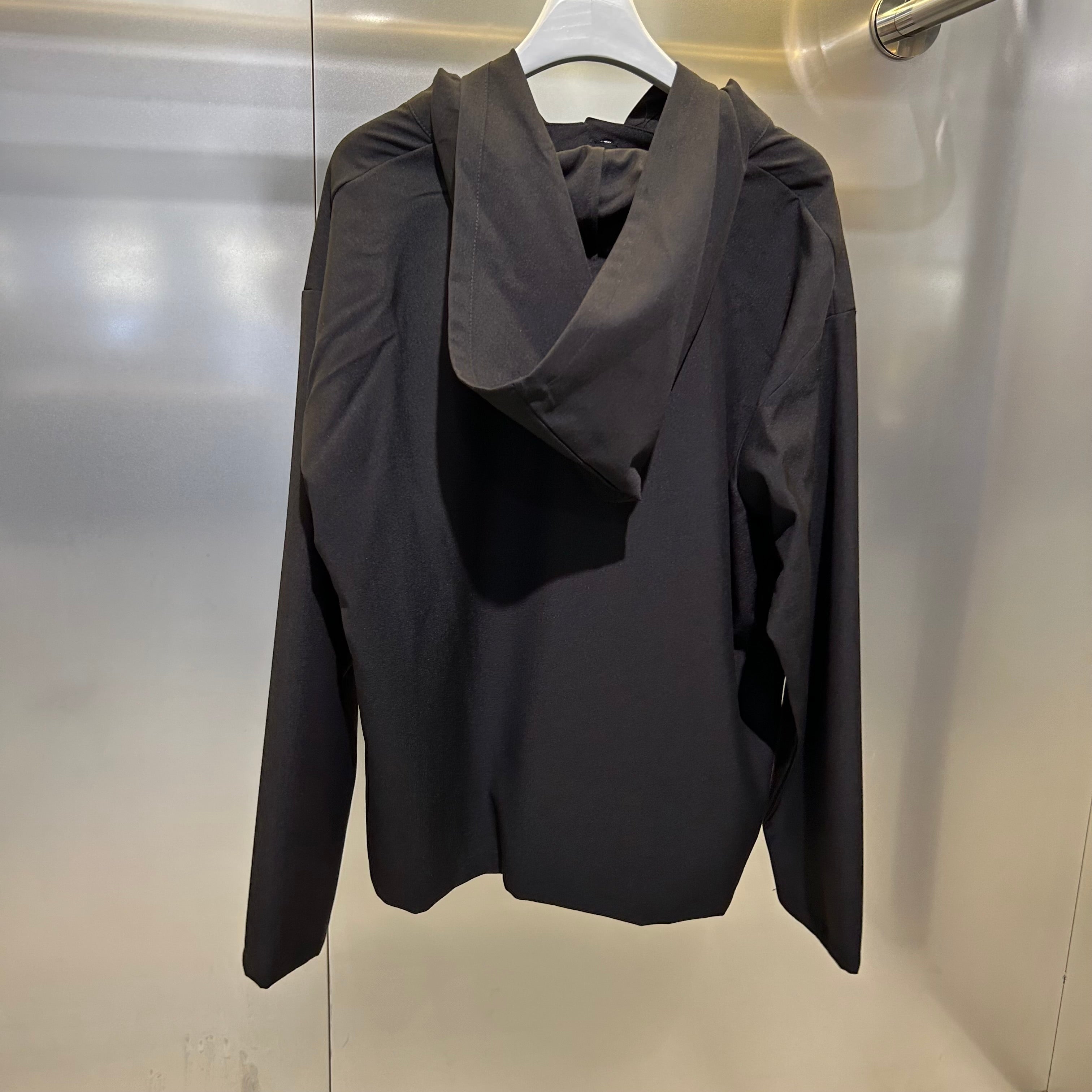 【LA MINE DOR】フード付きトップス -ブラック-　※10月下旬〜11月上旬頃より順次発送予定