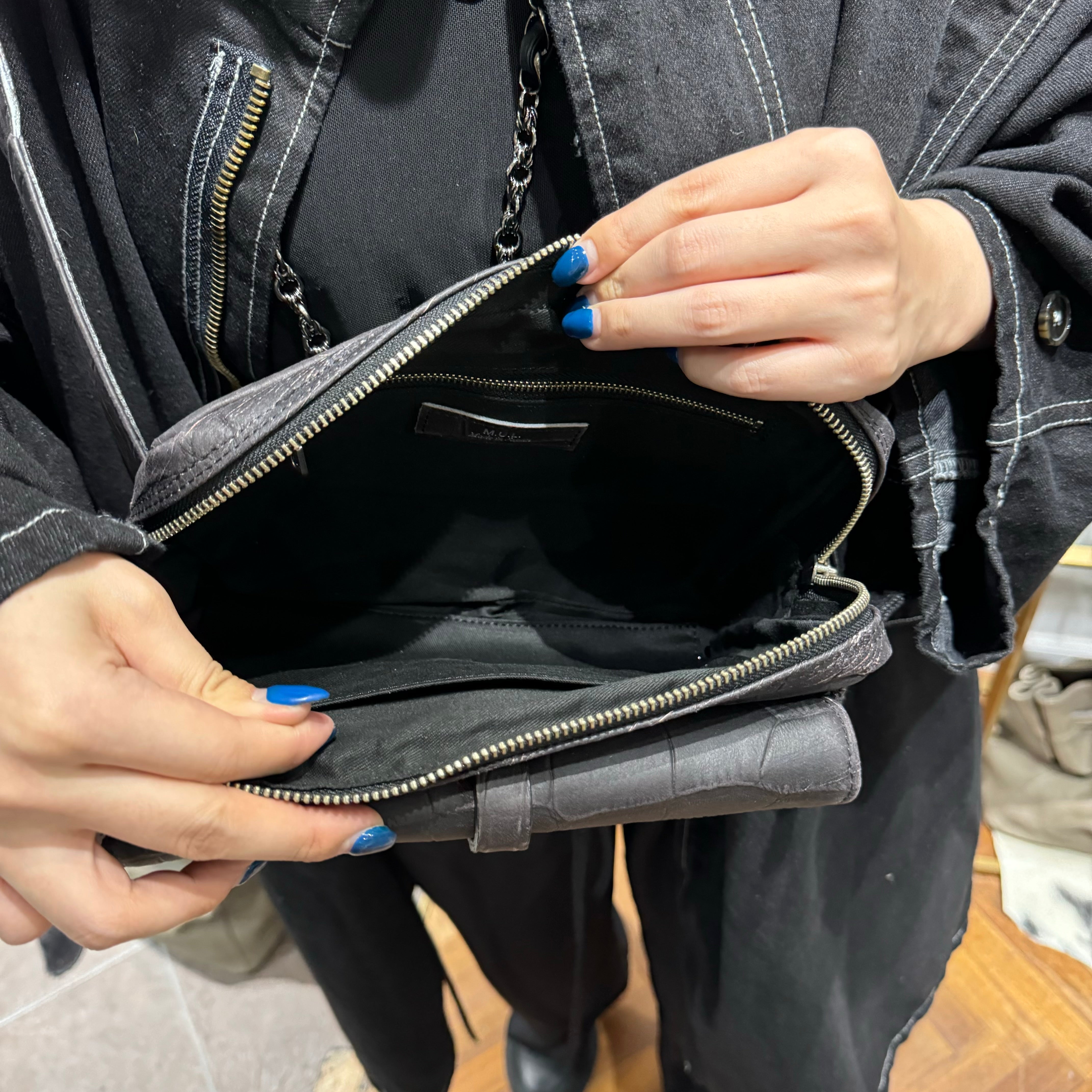 ⚠️予約【M.U.L.】 ボディバック　-vintage ブラック-　※R7. 6月末納品予定