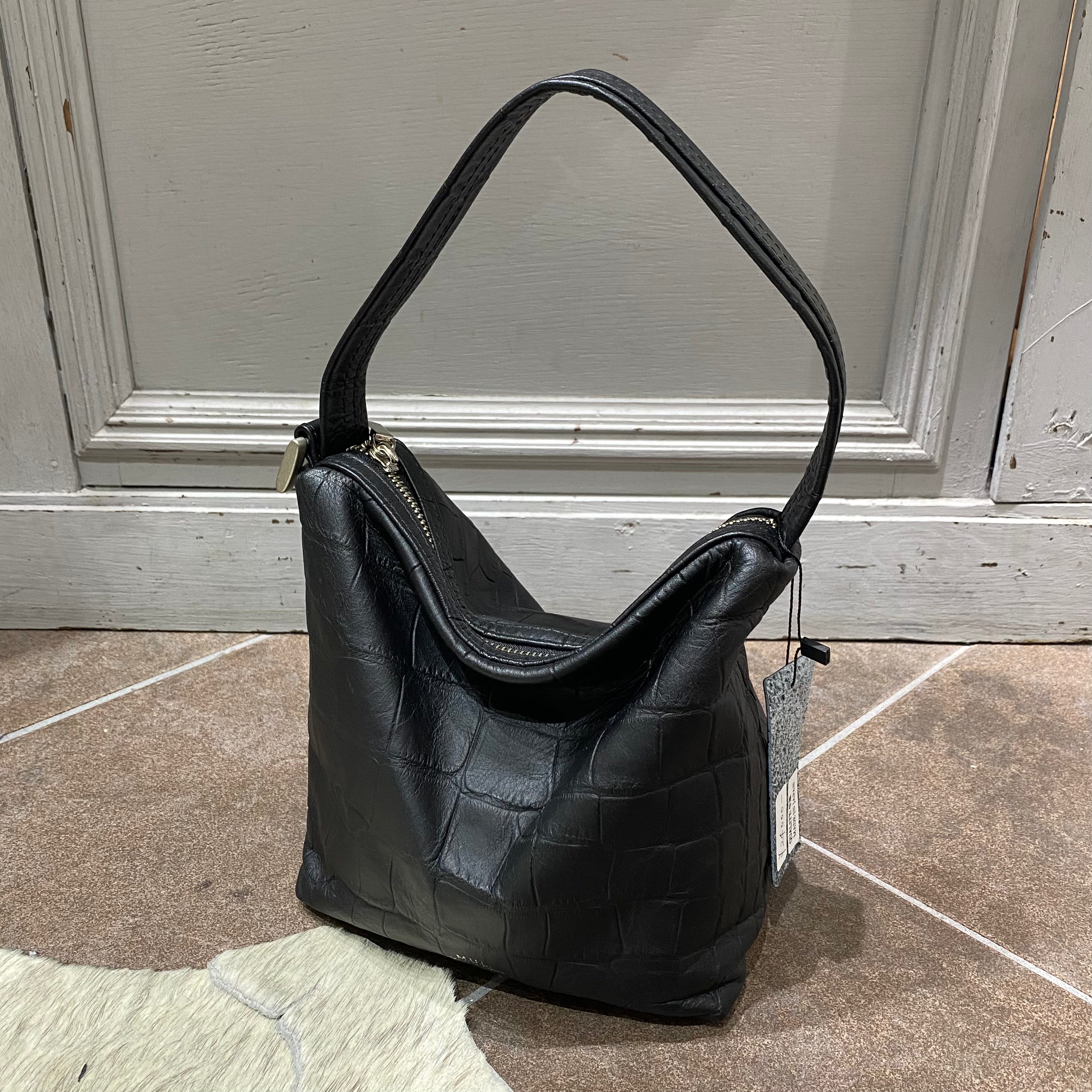 ⚠️予約【M.U.L.】ドロップ 2way クロコダイル型押し -ブラック-　※R7. 6月末納品予定