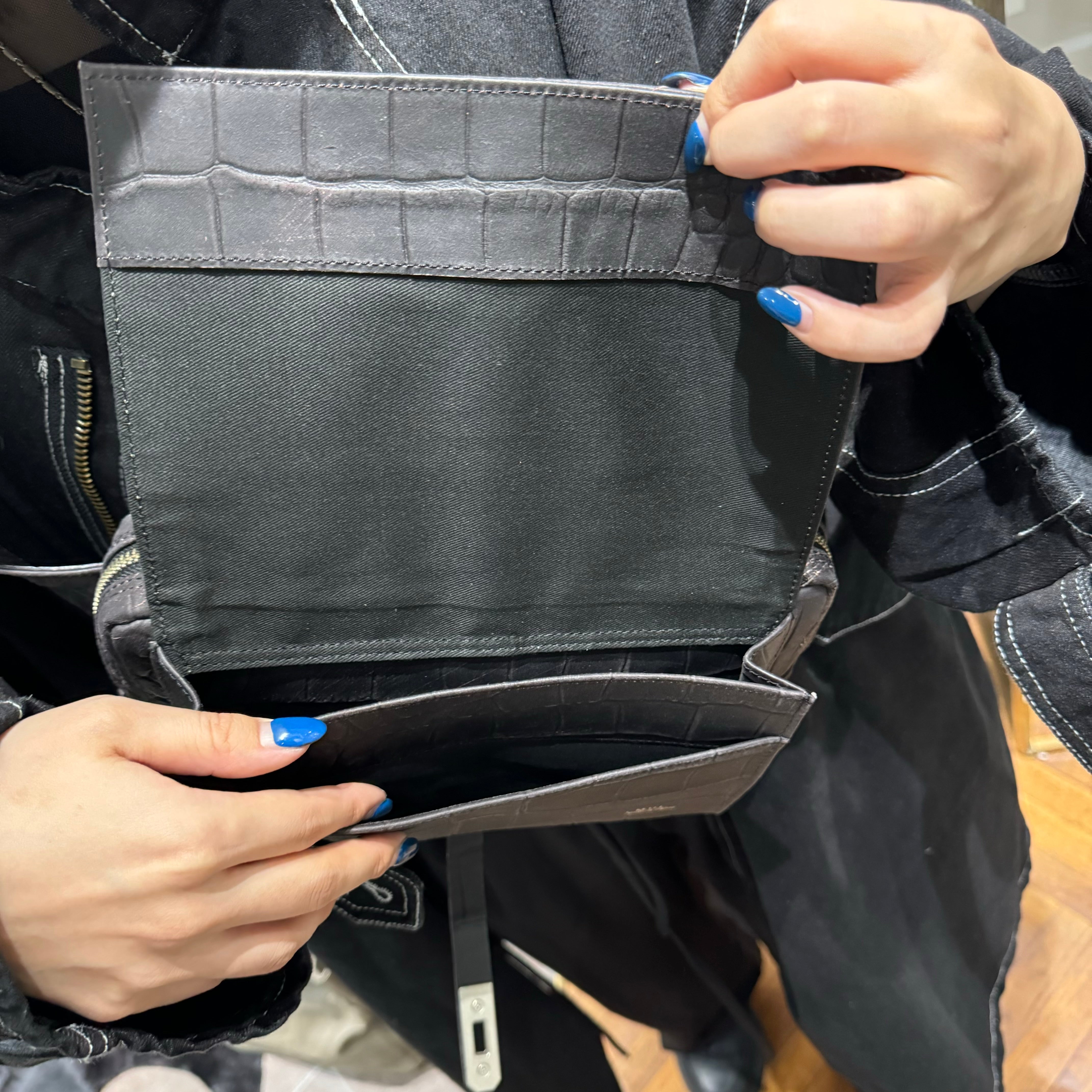 ⚠️予約【M.U.L.】 ボディバック　-vintage ブラック-　※R7. 6月末納品予定