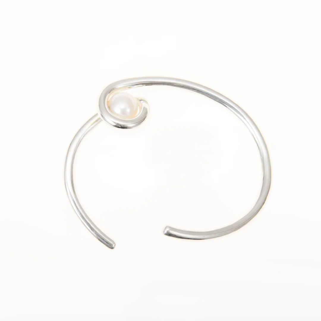 【ENEY】コントゥアー パール バングル　※10/22〜28より弊社事務所から発送