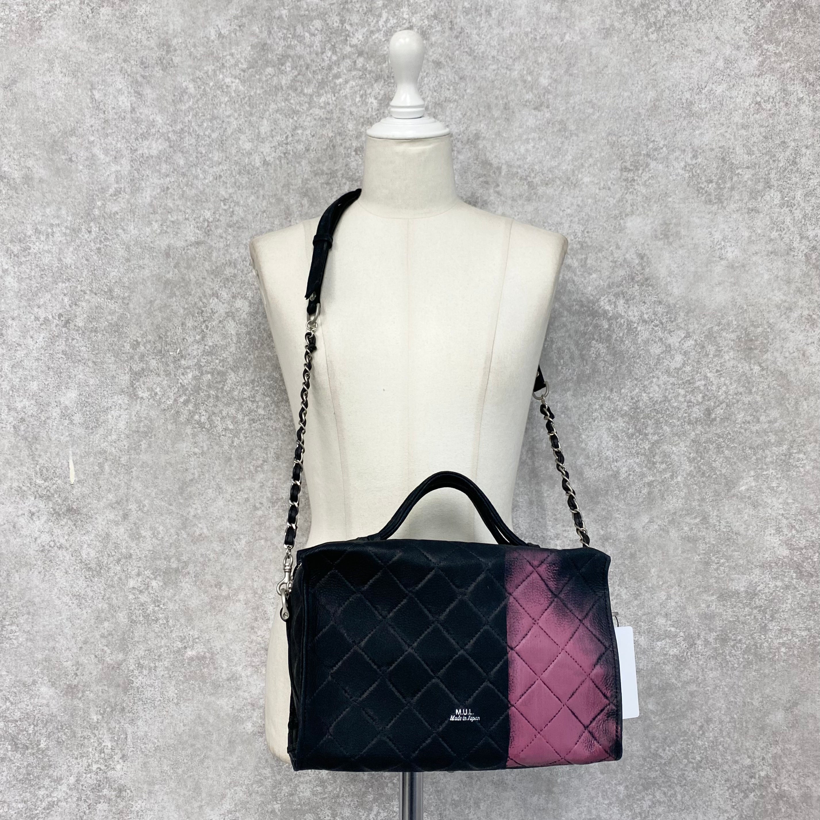 【MUL106-PK】キューブショルダー デニムレザーキルティング(ブラック) ピンクドライン　※10/29〜11/2より弊社事務所から順次発送