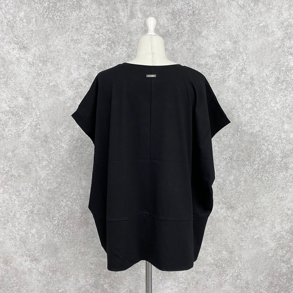 NEAT TEE -black-