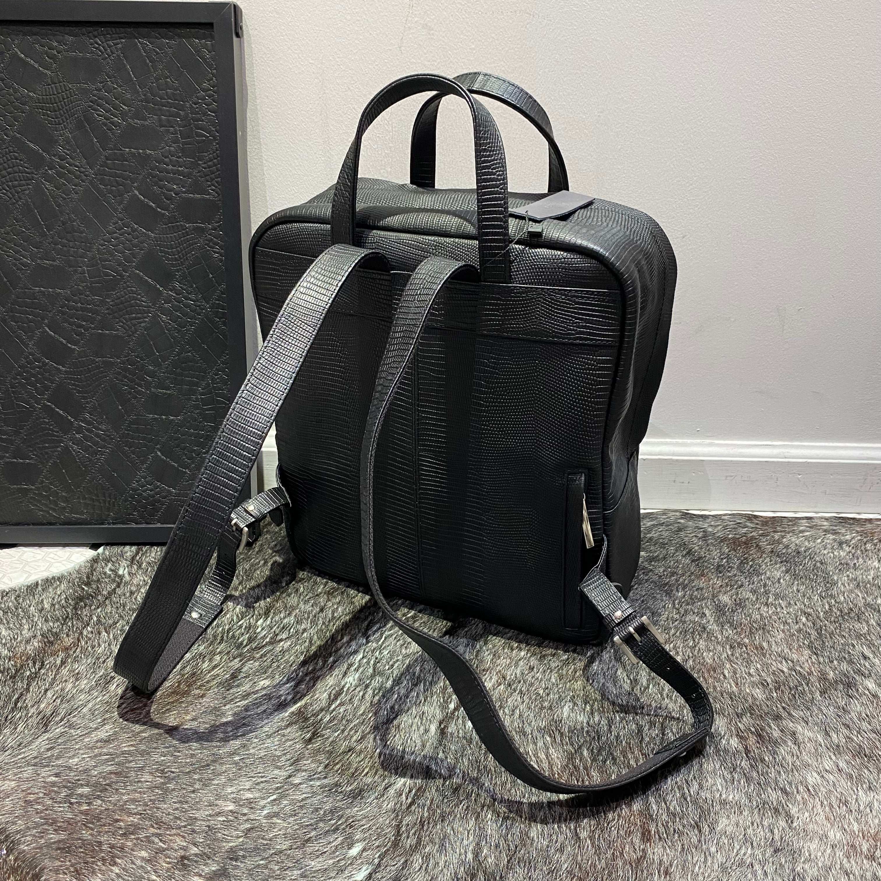 ⚠️予約【M.U.L.】ミニマルバックパック -ブラック-　※R7. 6月末納品予定