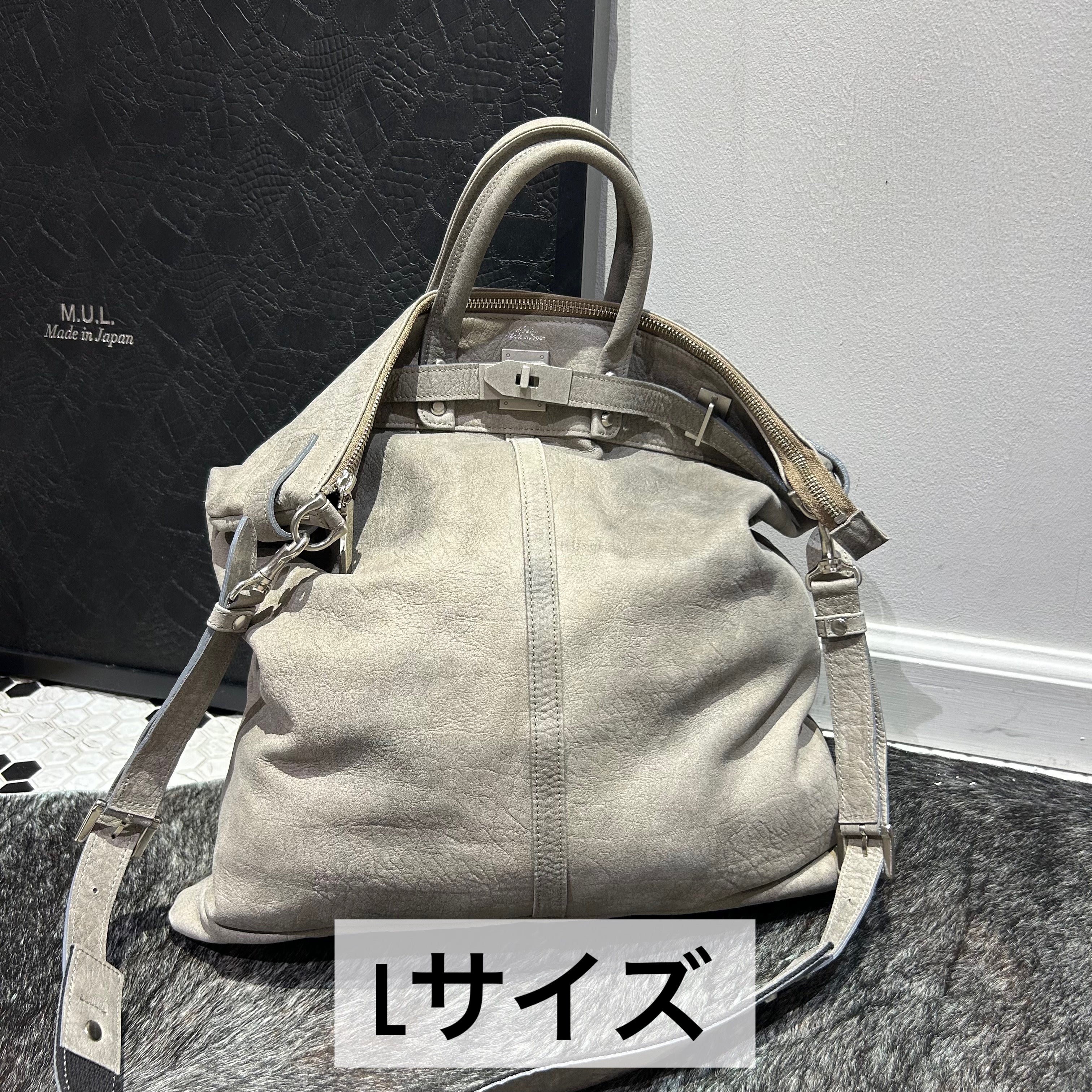 ⚠️予約【M.U.L.】stud series ヘルメットバック　-エンボス グレージュ-  　※R7. 6月末納品予定