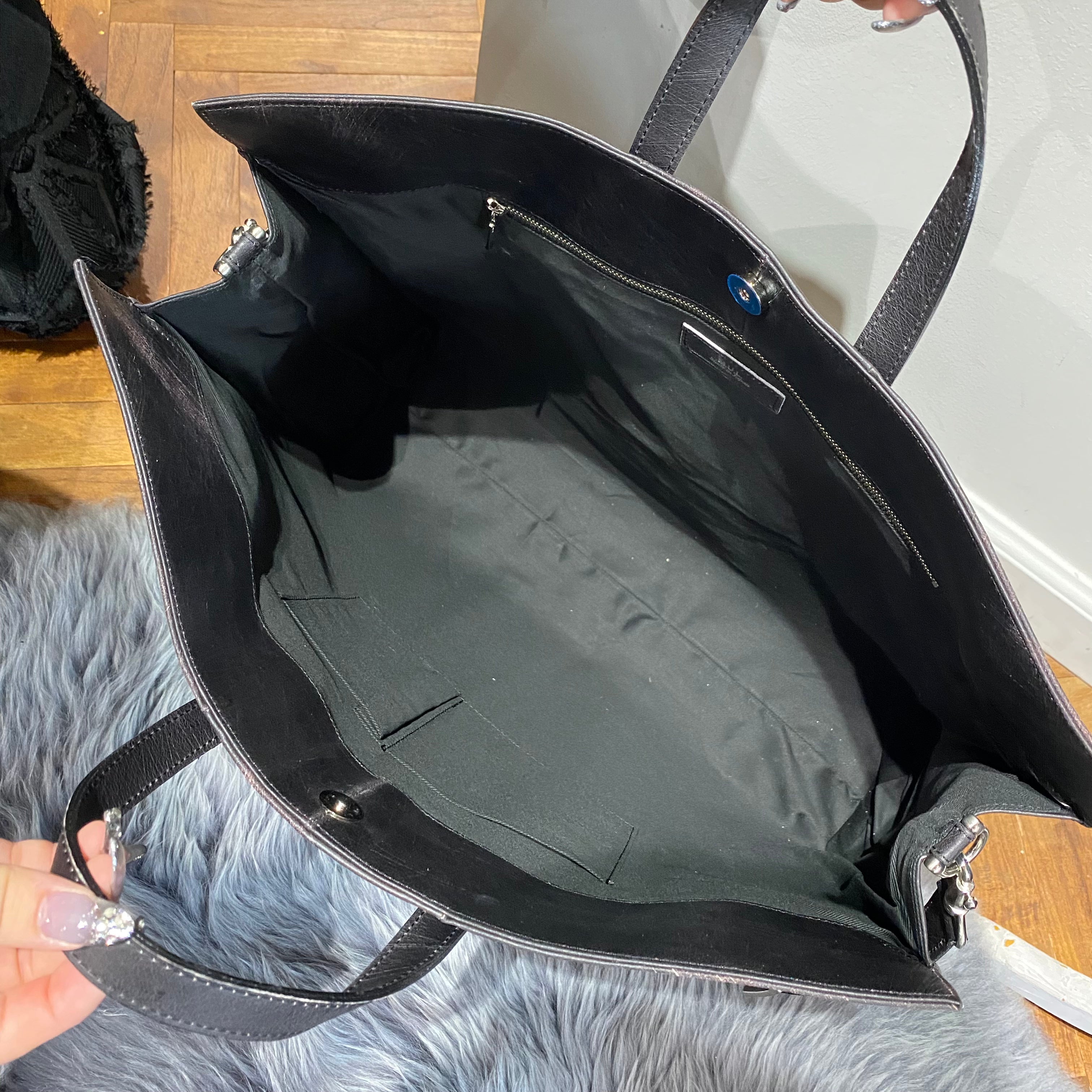 ⚠️予約【M.U.L.】スクエアトート スクラッチ型押し -vintage ブラック-　※R7. 6月末納品予定