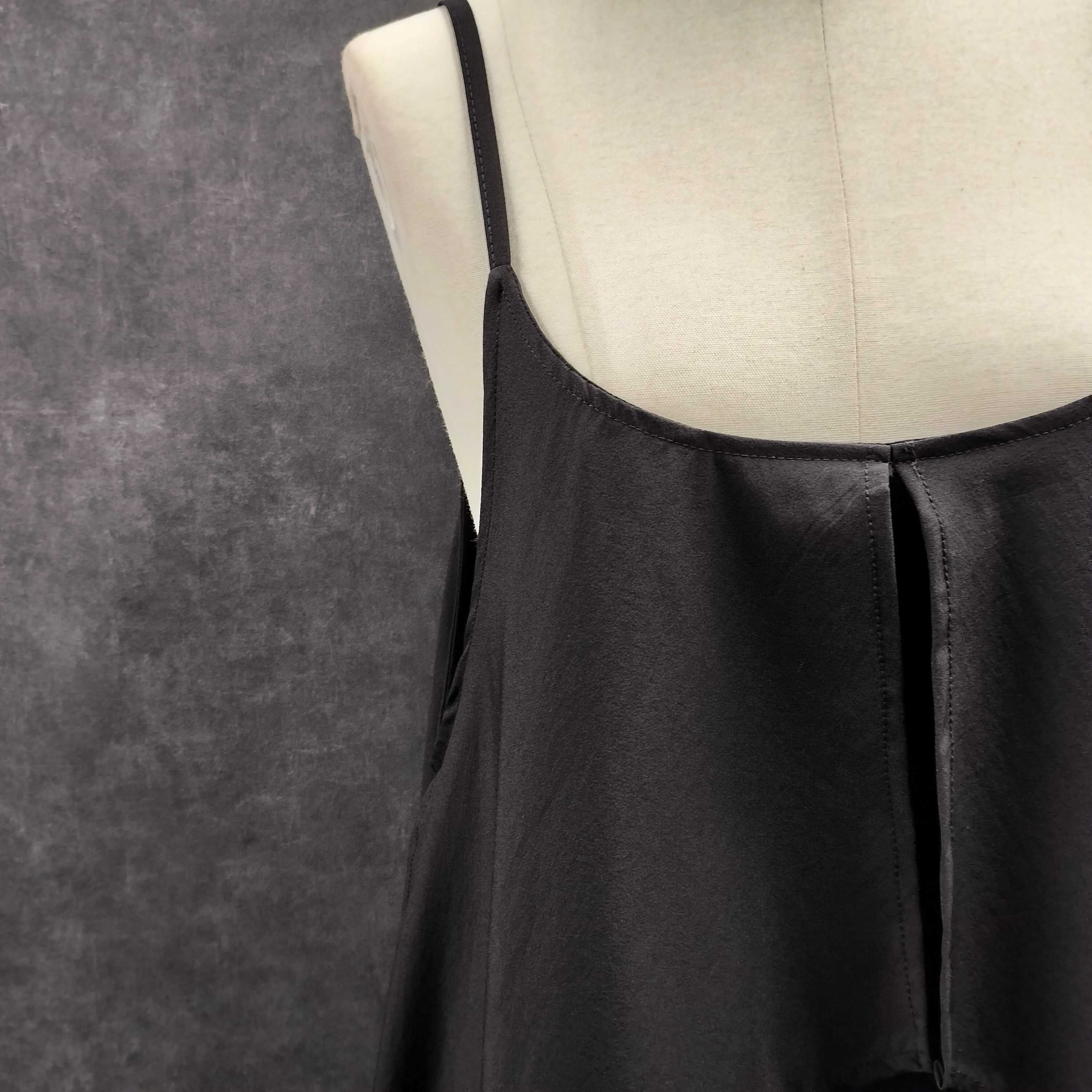 変形キャミベスト　-ブラック-　※11/5~11/11頃より順次発送