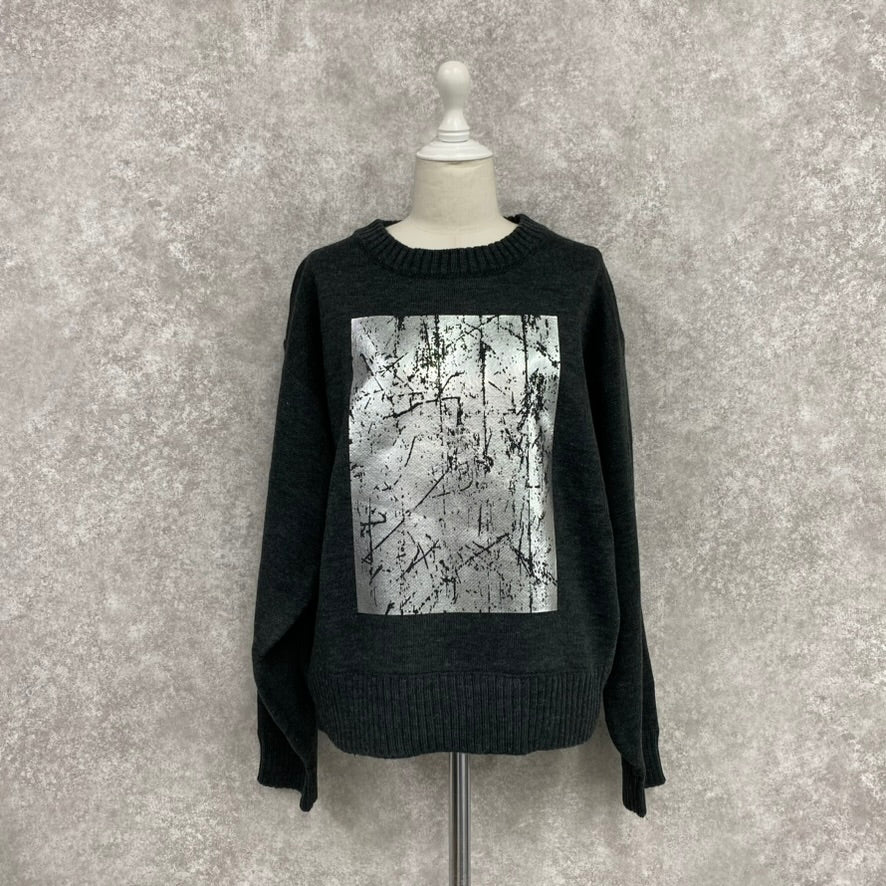 箔プリントニットプルオーバー -チャコール-　※11/5〜11より順次発送