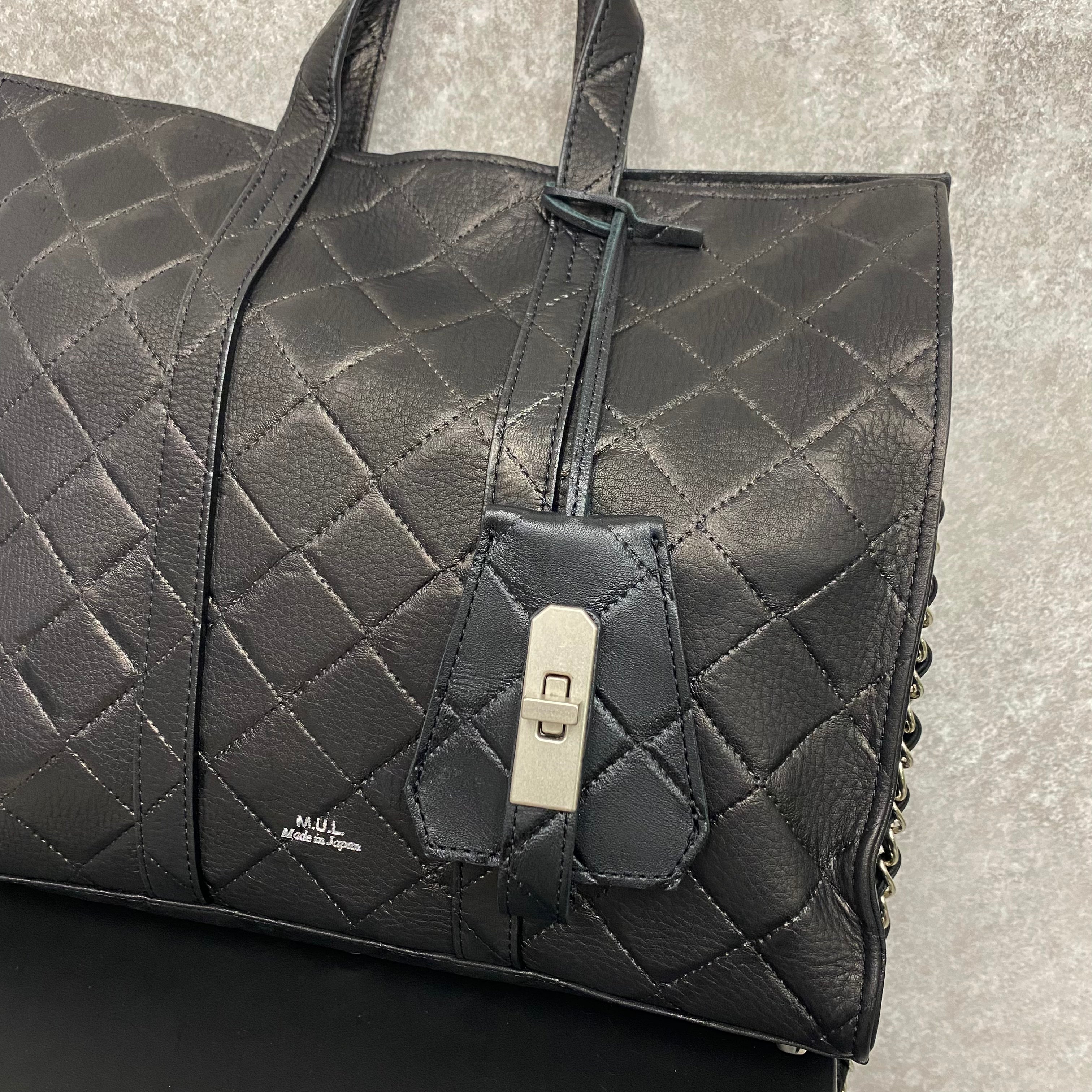 【MUL097】レザーキーネックレス キルティング型押し　-ブラック-　ラインなし　※7/2〜7/12より事務所から順次発送予定