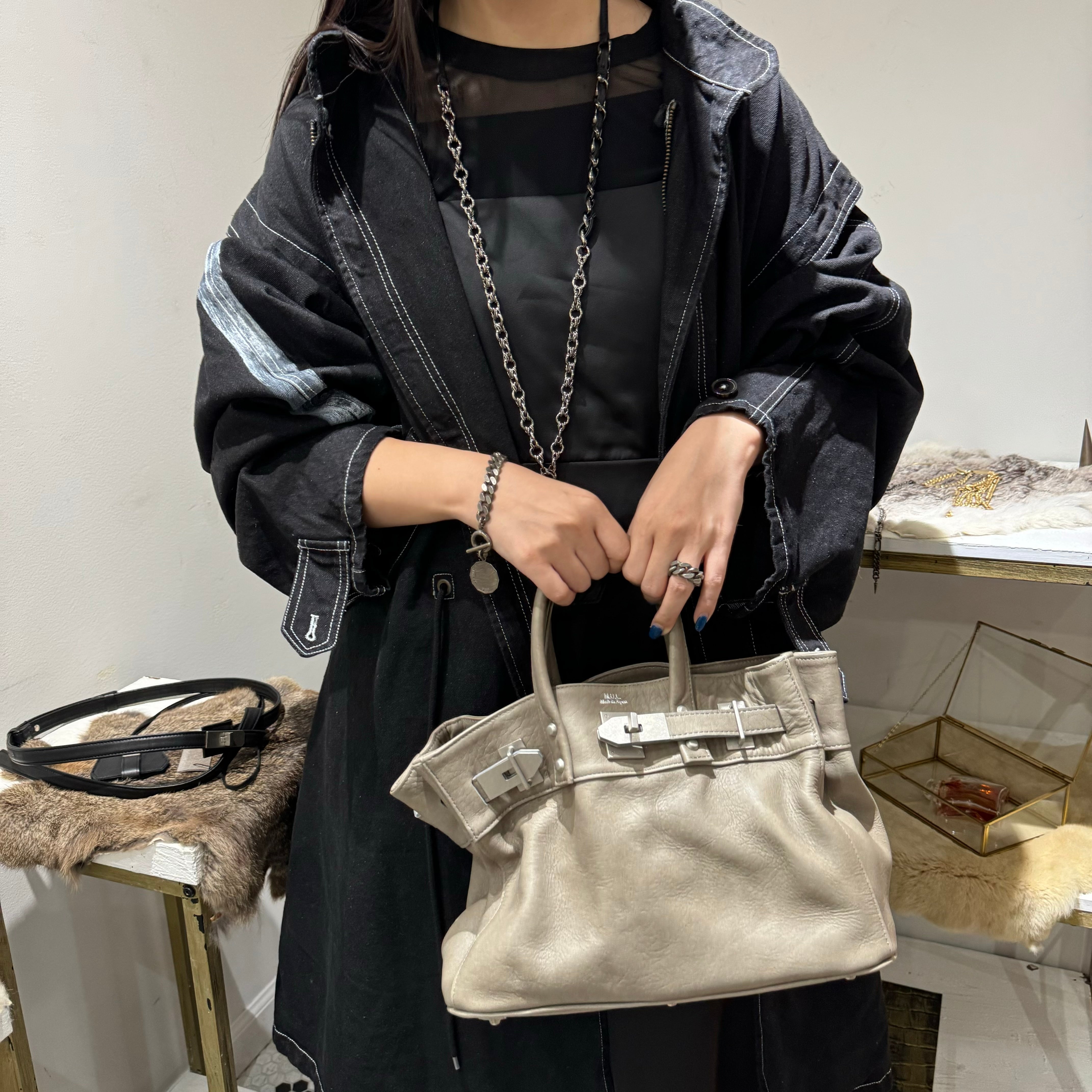 ⚠️予約【M.U.L.】stud seriesトート  -エンボスグレージュ-  　※R7. 6月末納品予定