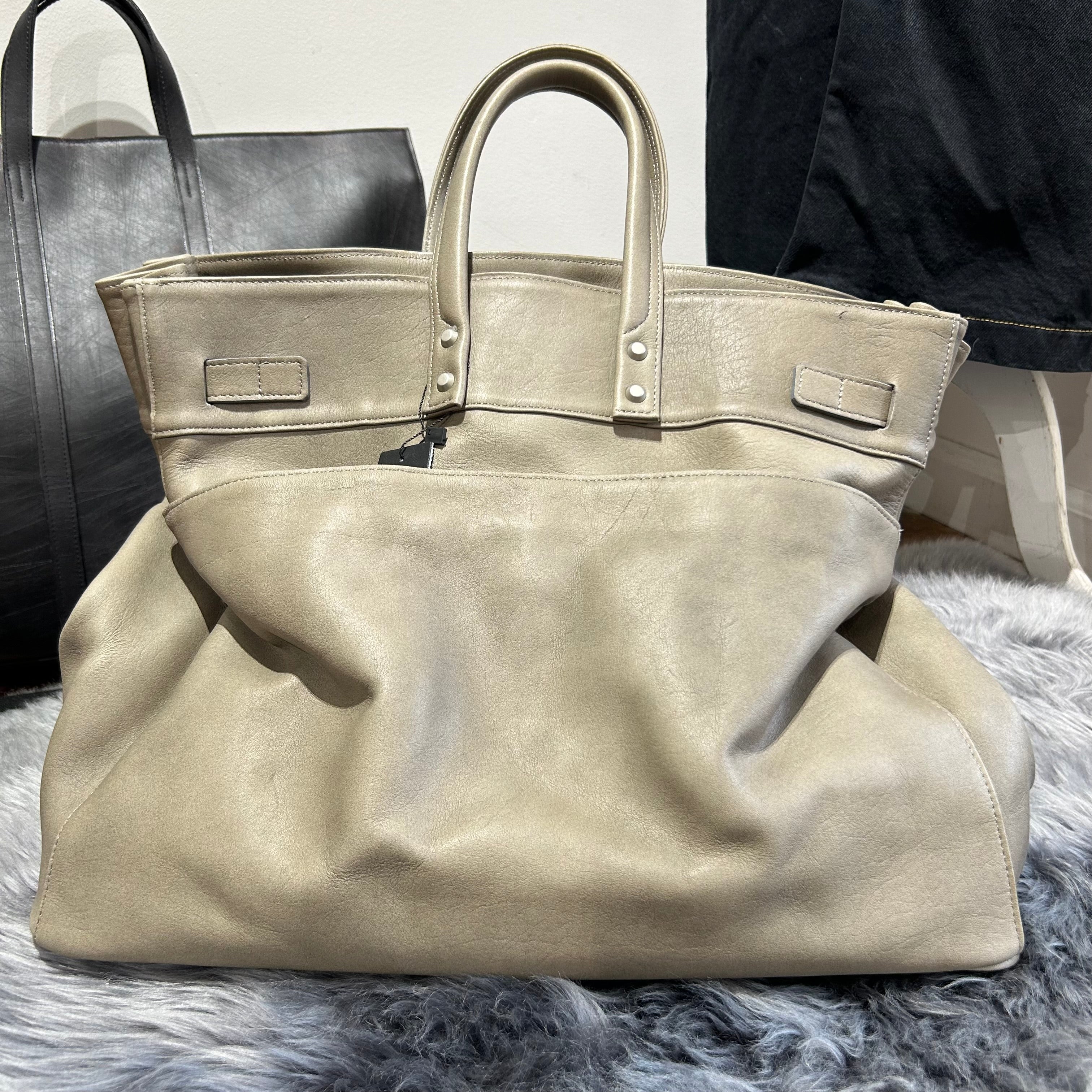 ⚠️予約【M.U.L.】stud seriesトート  -エンボスグレージュ-  　※R7. 6月末納品予定