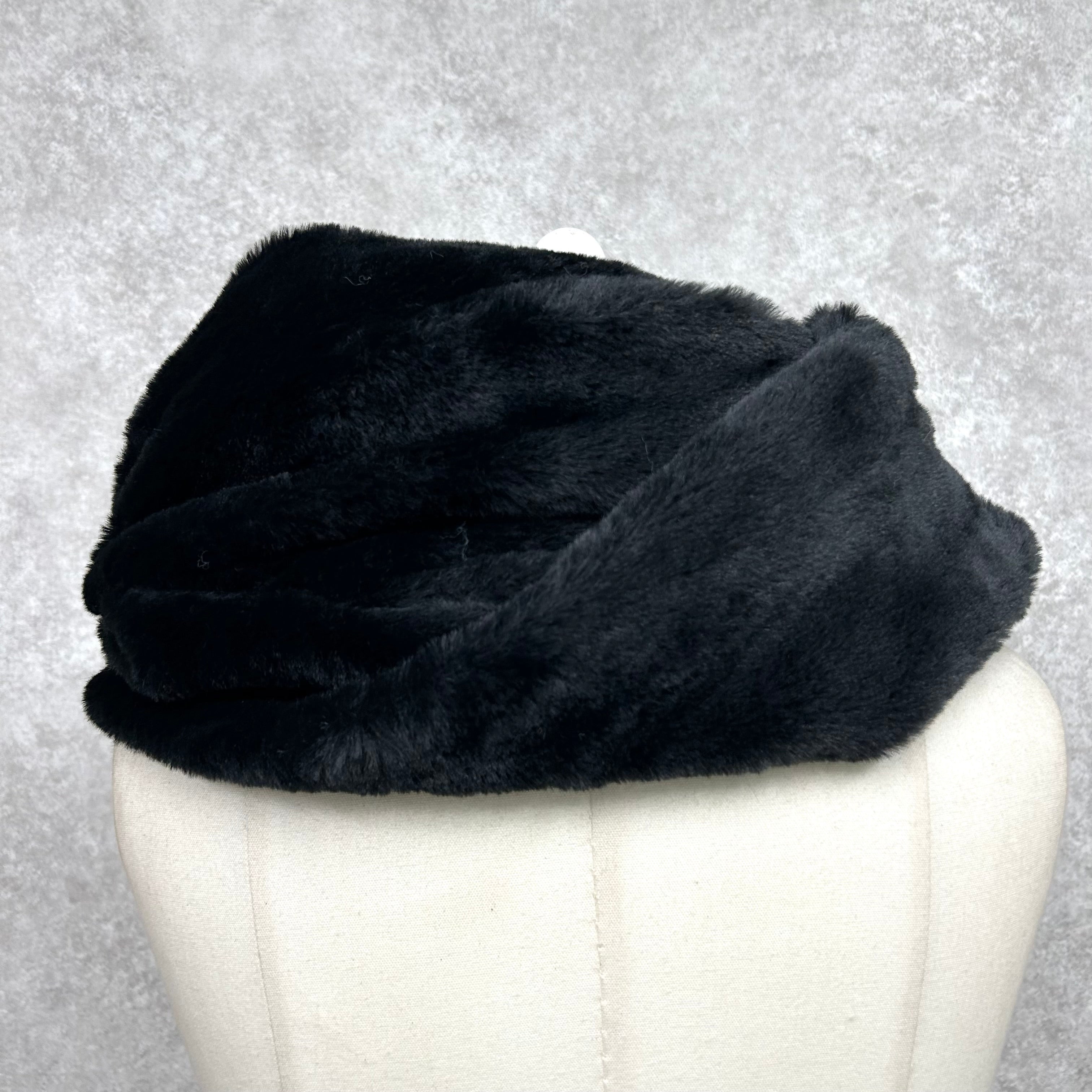 ふわふわスヌード　-ブラック-  ※10/22〜28より順次配送予定