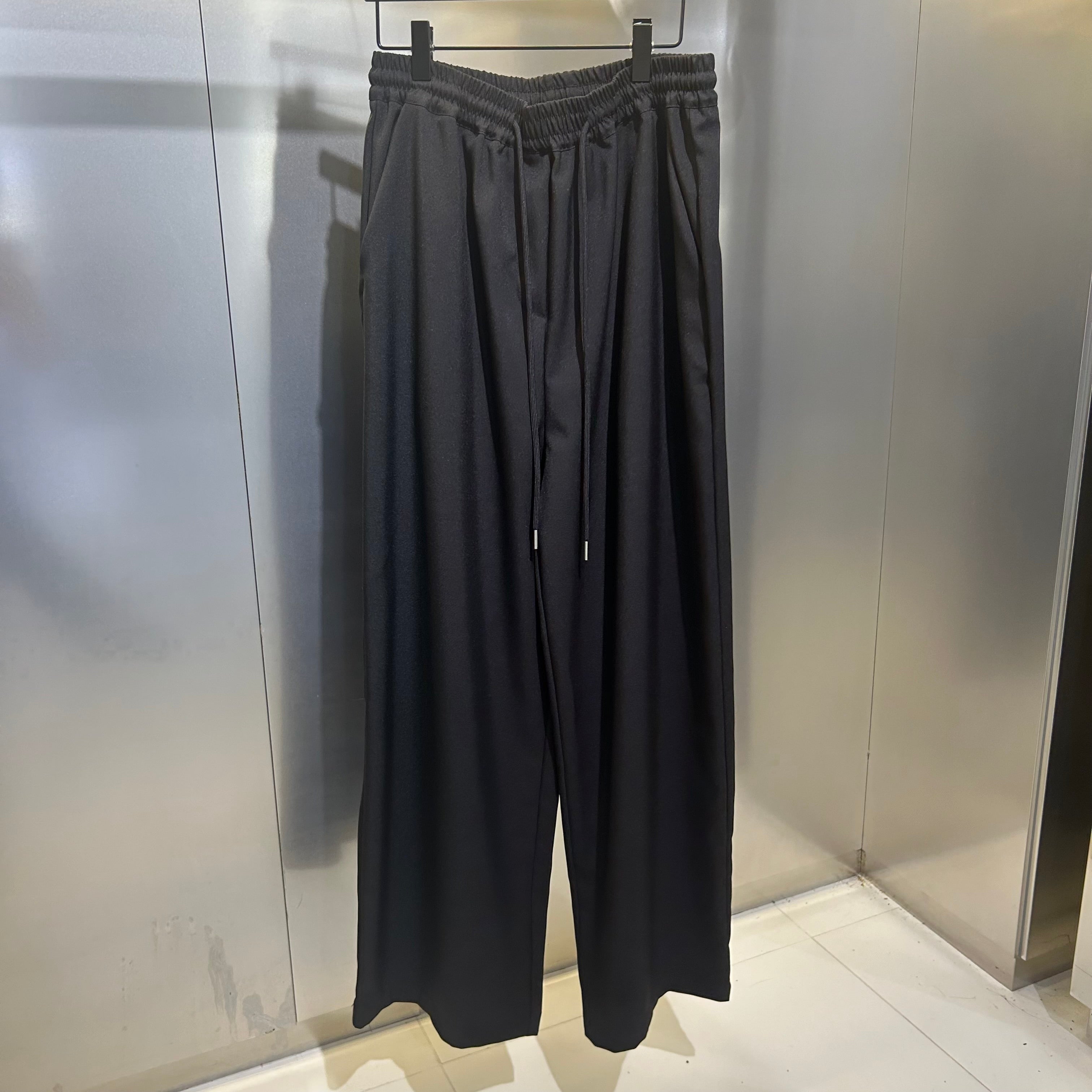 【LA MINE DOR】シンプルストレートパンツ -ブラック-　※10月下旬〜11月上旬頃より順次発送予定