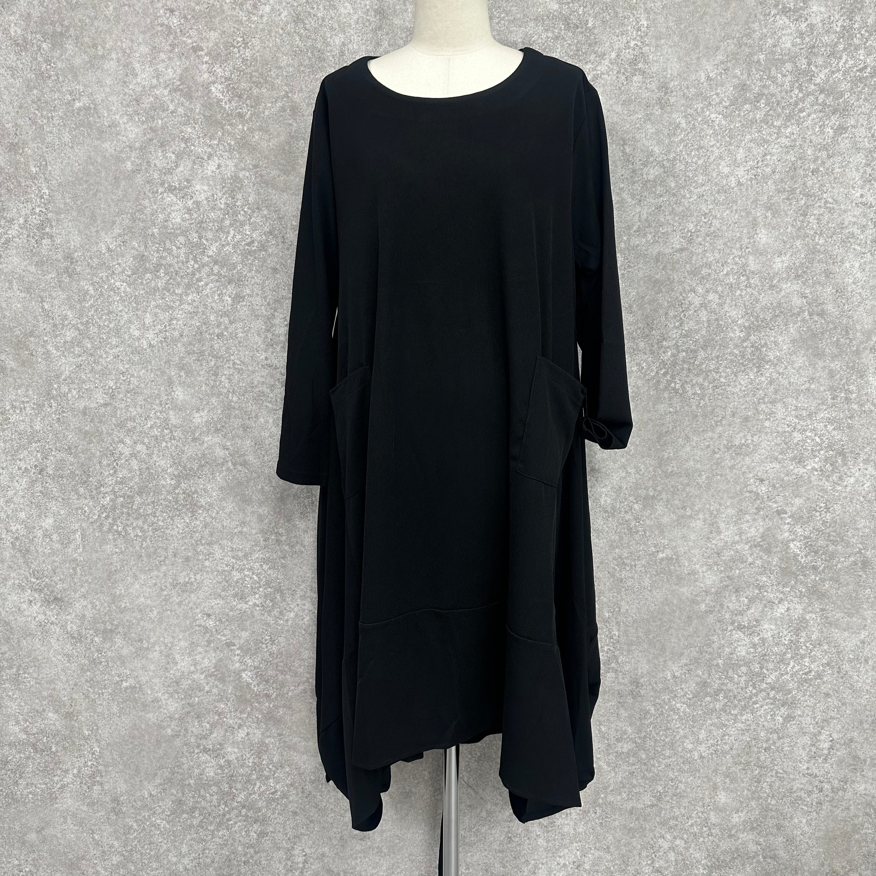 魔女ワンピース　ブラック　※10/15-21頃より順次配送予定