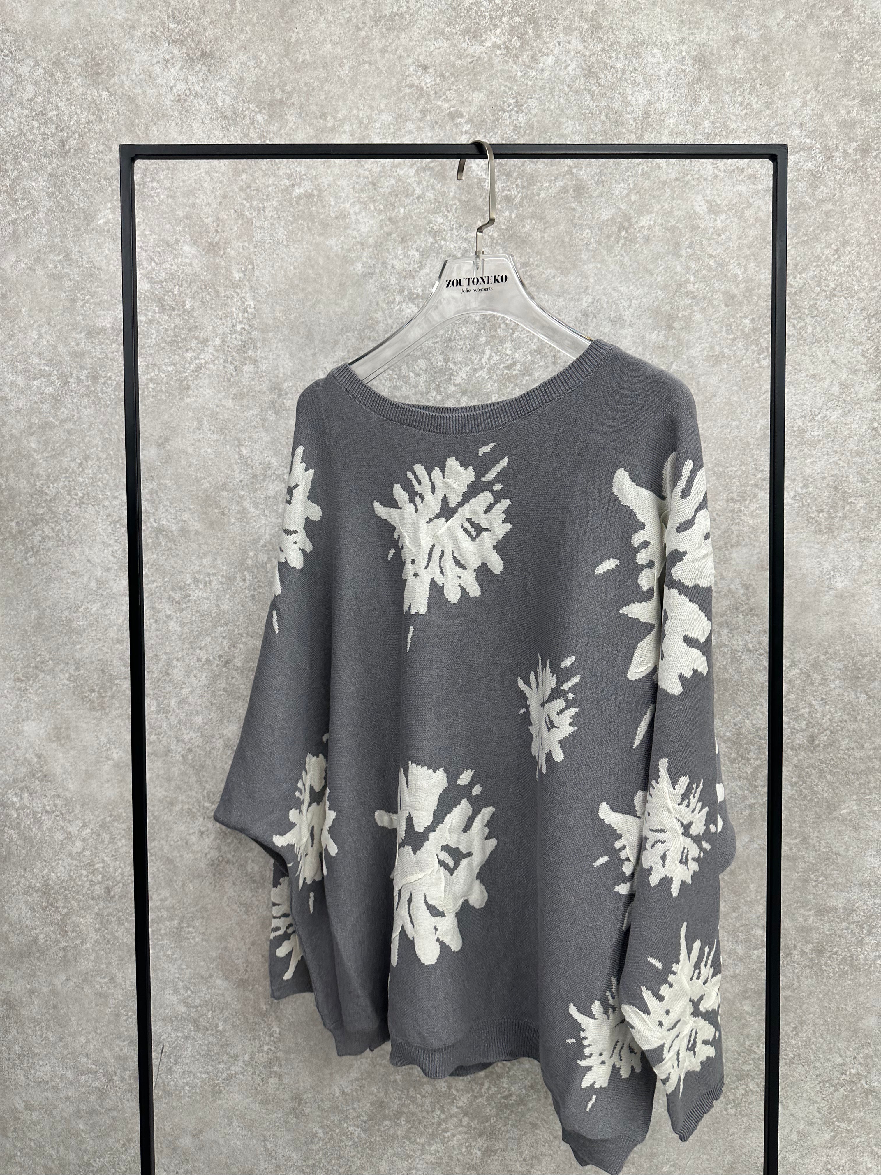 お花ニット -グレー-　※10/29-11/4頃より順次発送　※ハンガー納品