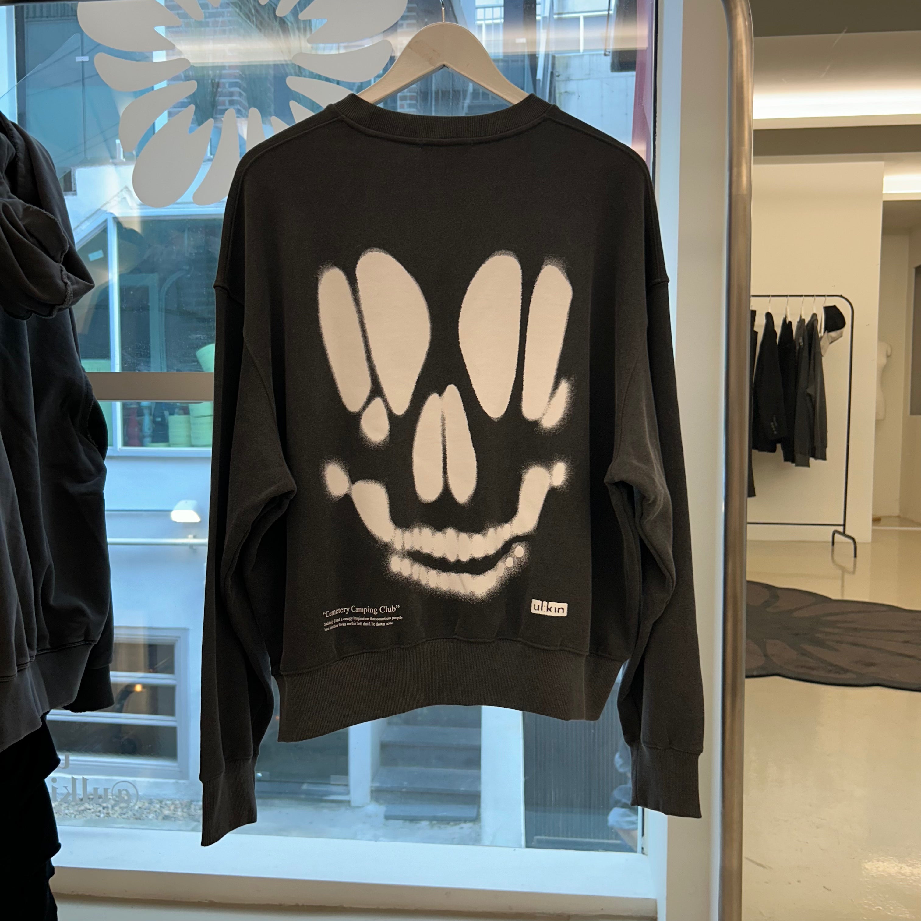 ※予約商品【ULKIN】ULKIN Smudging Skull Graphic T-shirt　※12月頃より順次配送予定