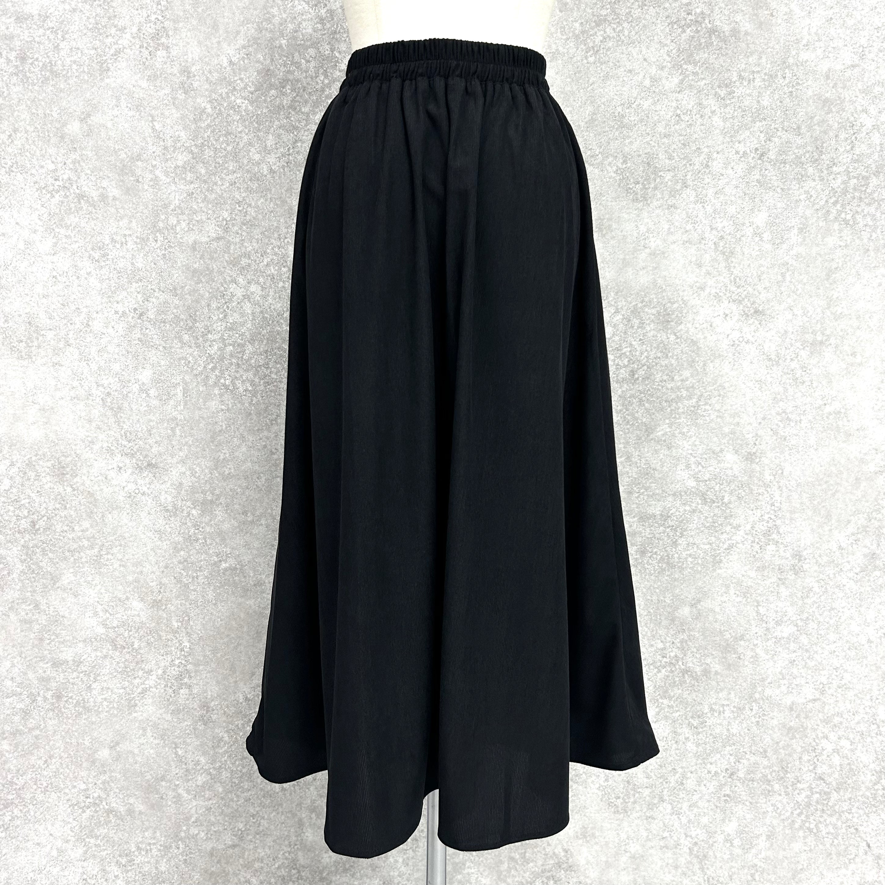 コーデュロイ編み上げスカート -ブラック- ※10/15〜21より配送予定