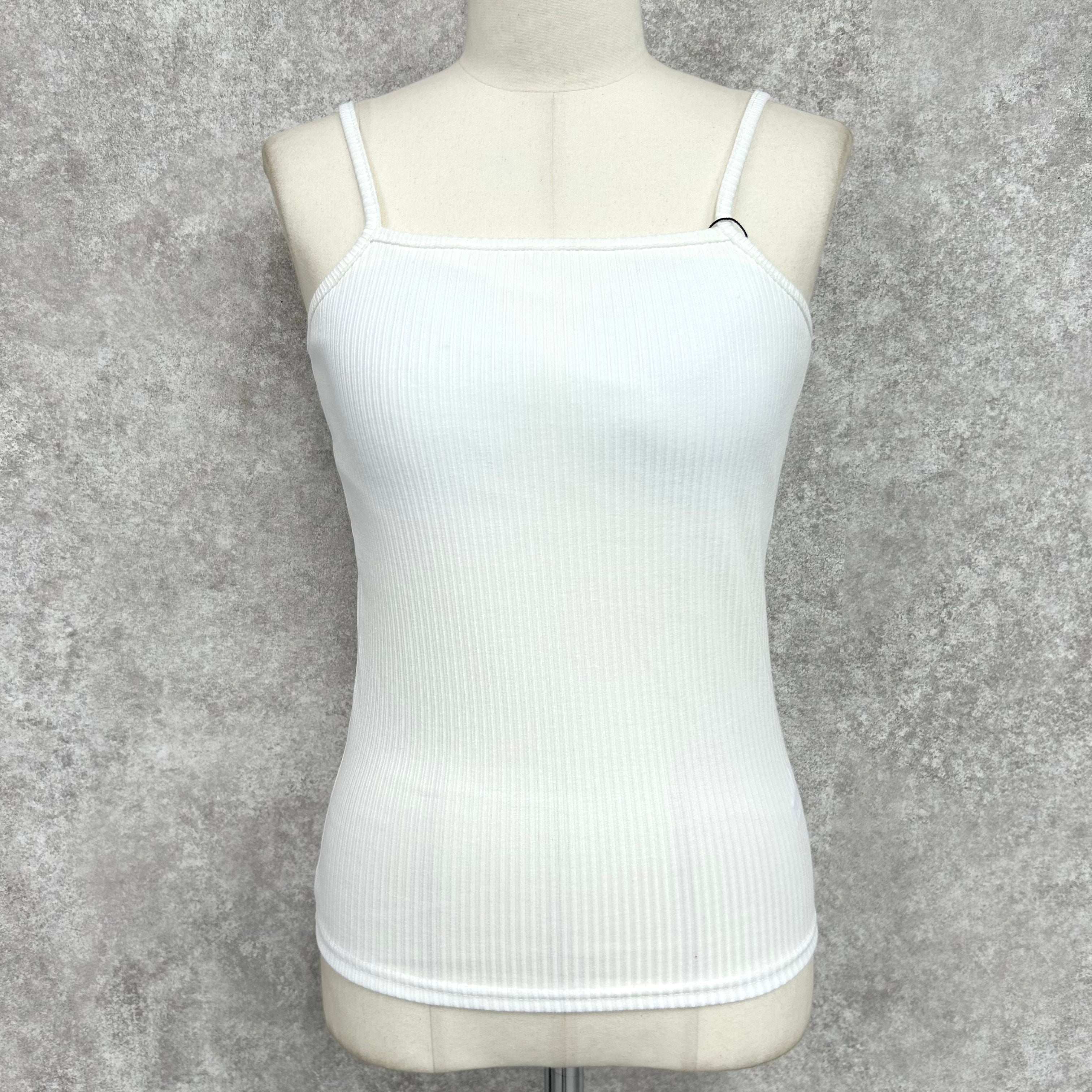 カップ付きキャミソール　-ホワイト-　※10/15-21頃より順次配送予定