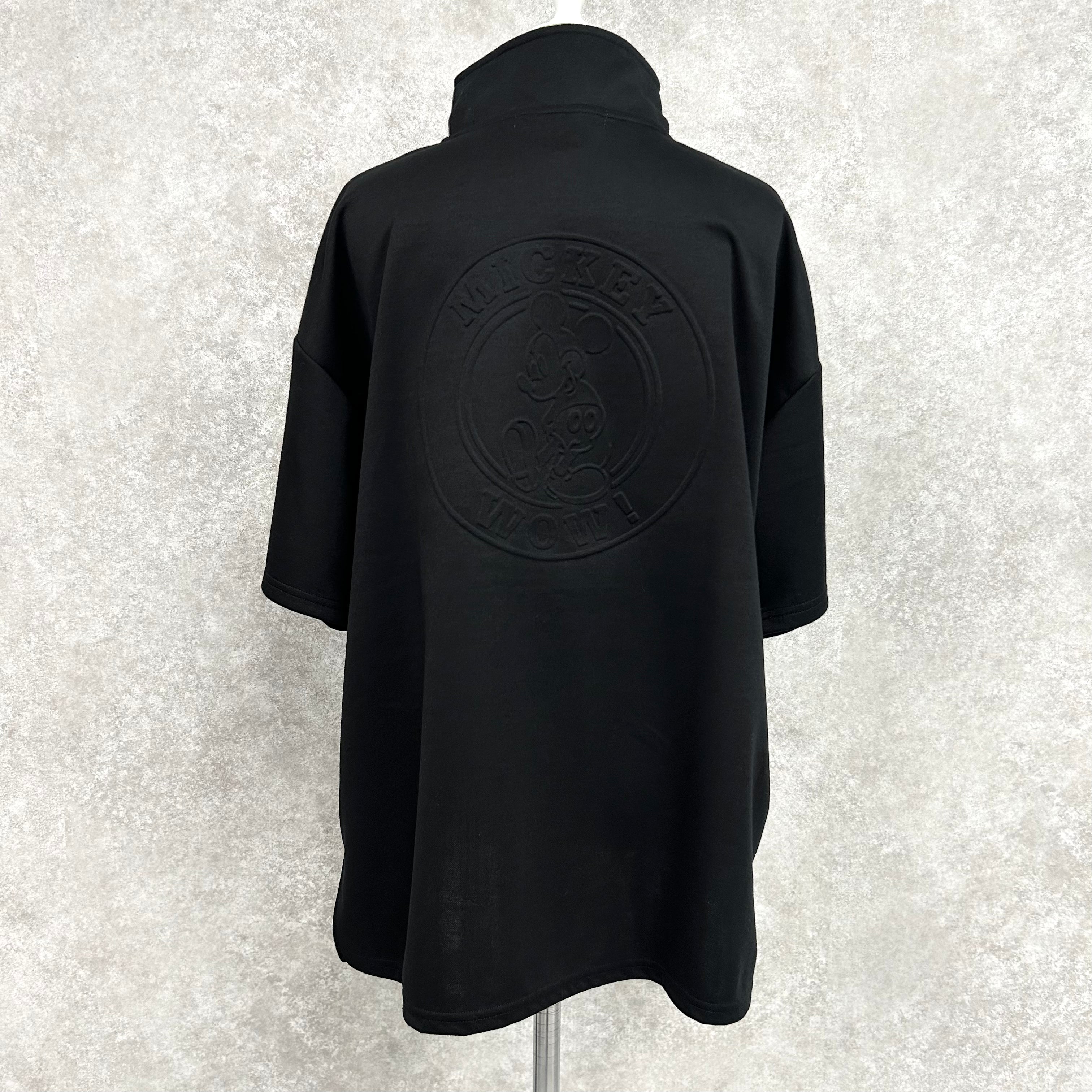 ハーフジップワンポイントミッキートップス　※10/15-21頃より順次配送予定