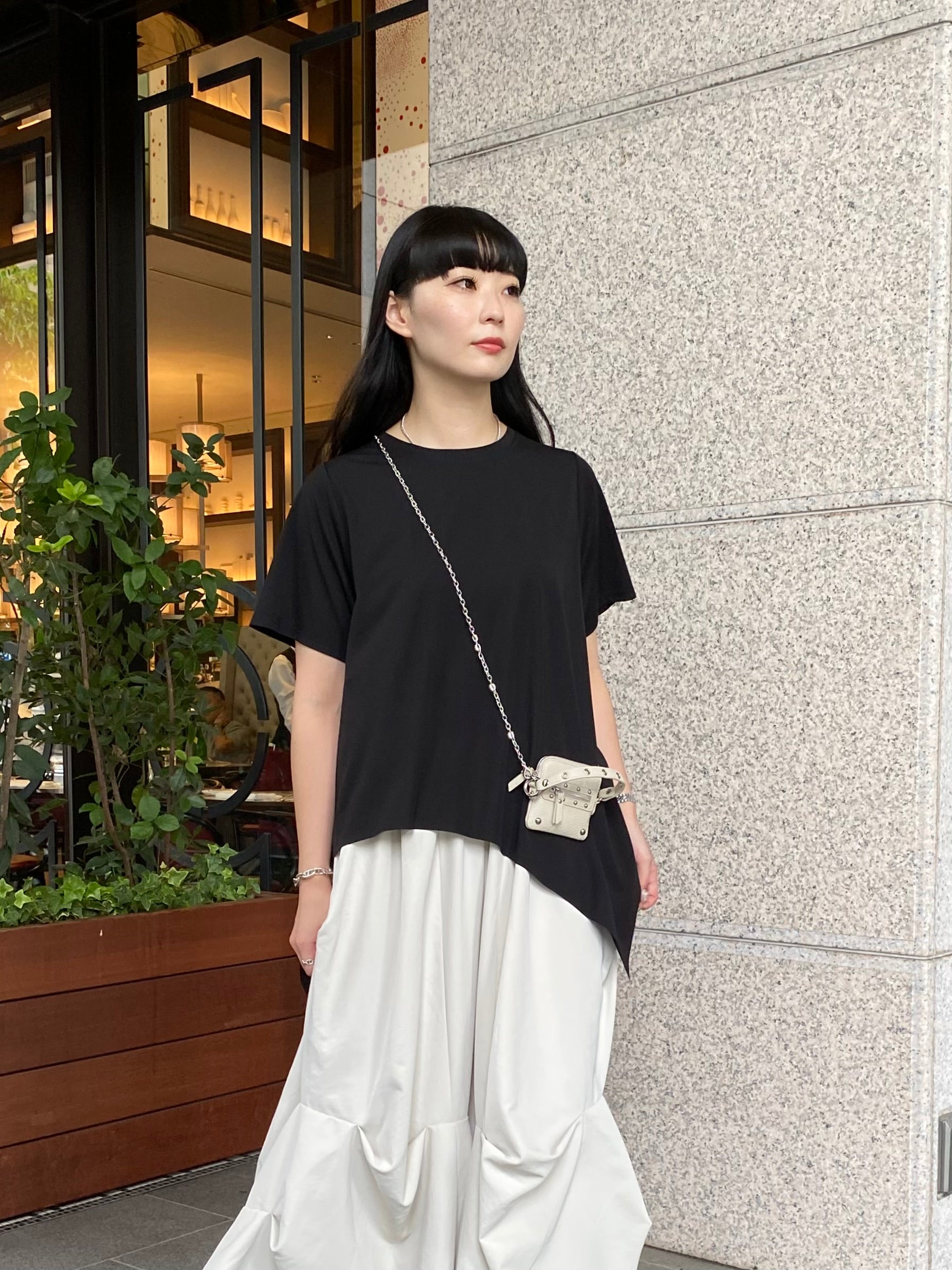 【ASYMM】RANDOM CUT TEE -black-