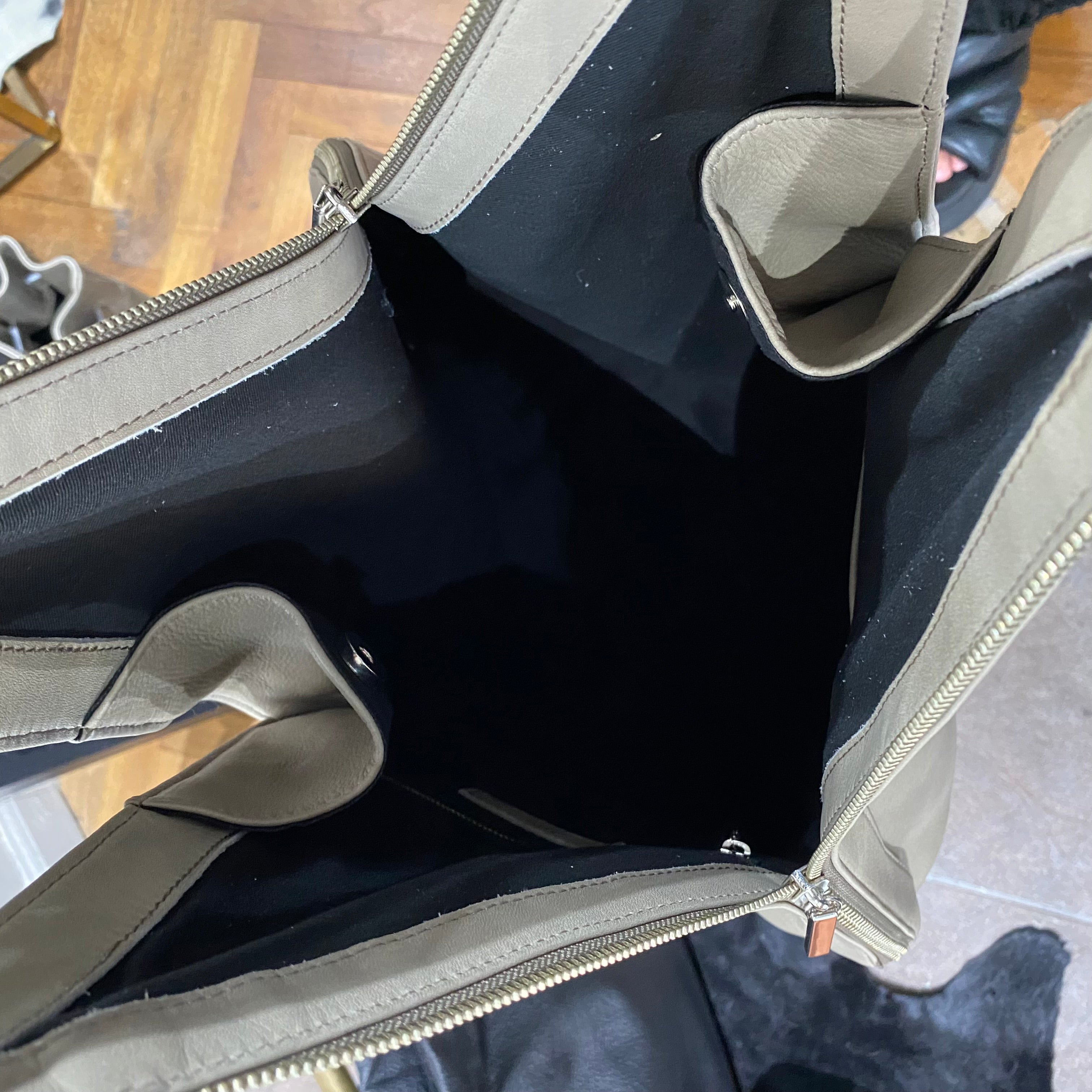 ⚠️予約【MUL101-502009】バーティカルトート -グレージュ-　※R7. 6月末納品予定