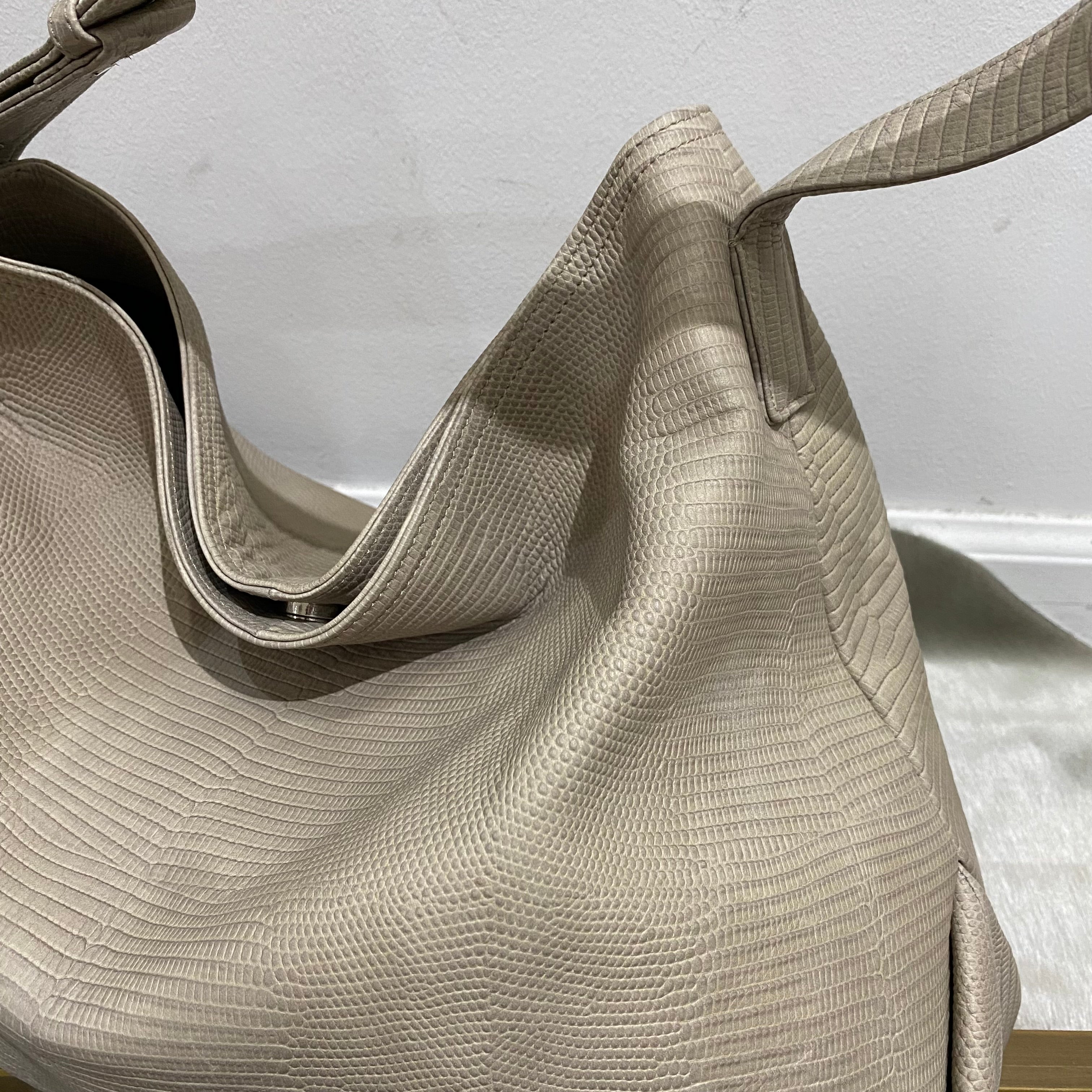 ⚠️予約【M.U.L.】テールショルダー -グレージュ-　※R7. 6月末納品予定