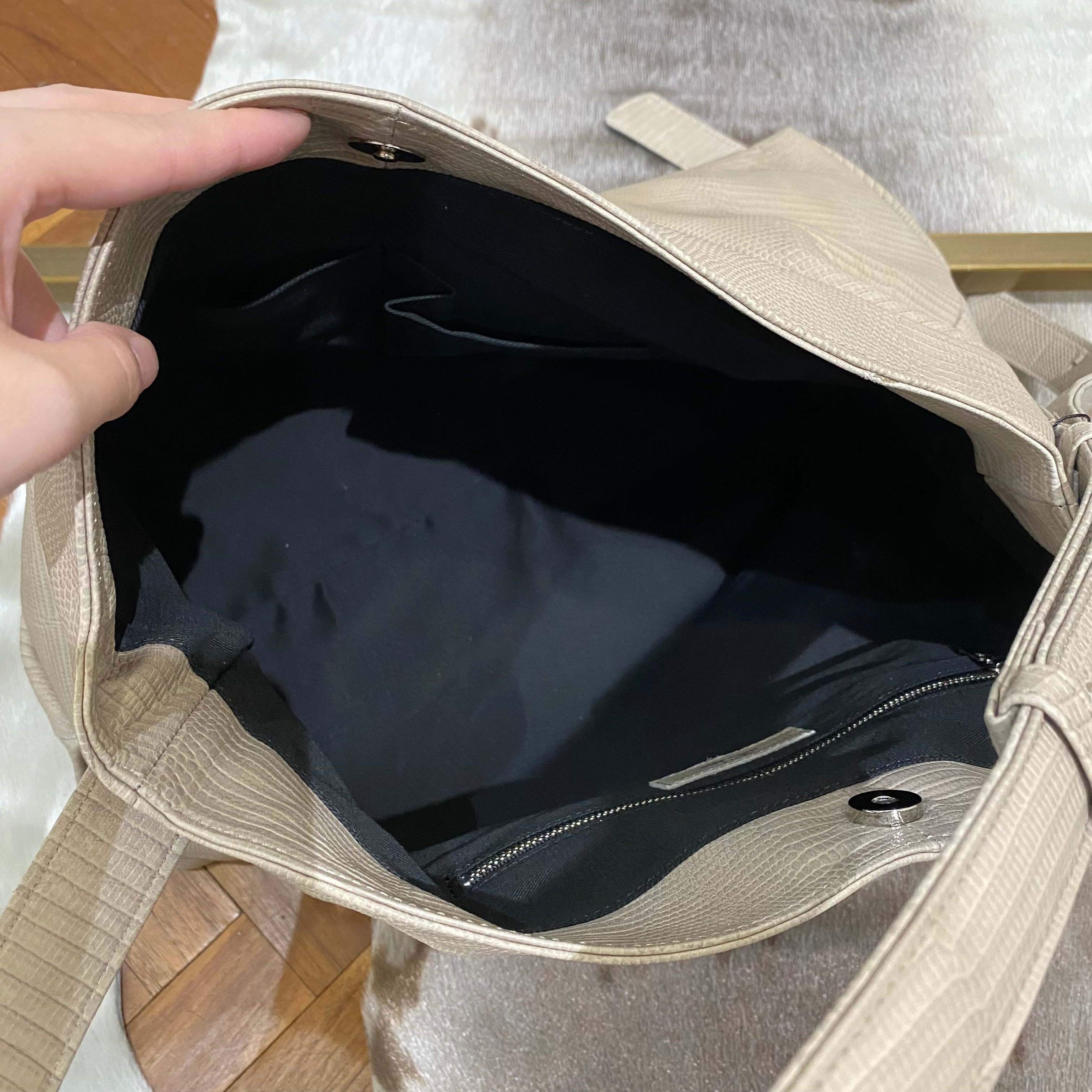 ⚠️予約【M.U.L.】テールショルダー -グレージュ-　※R7. 6月末納品予定